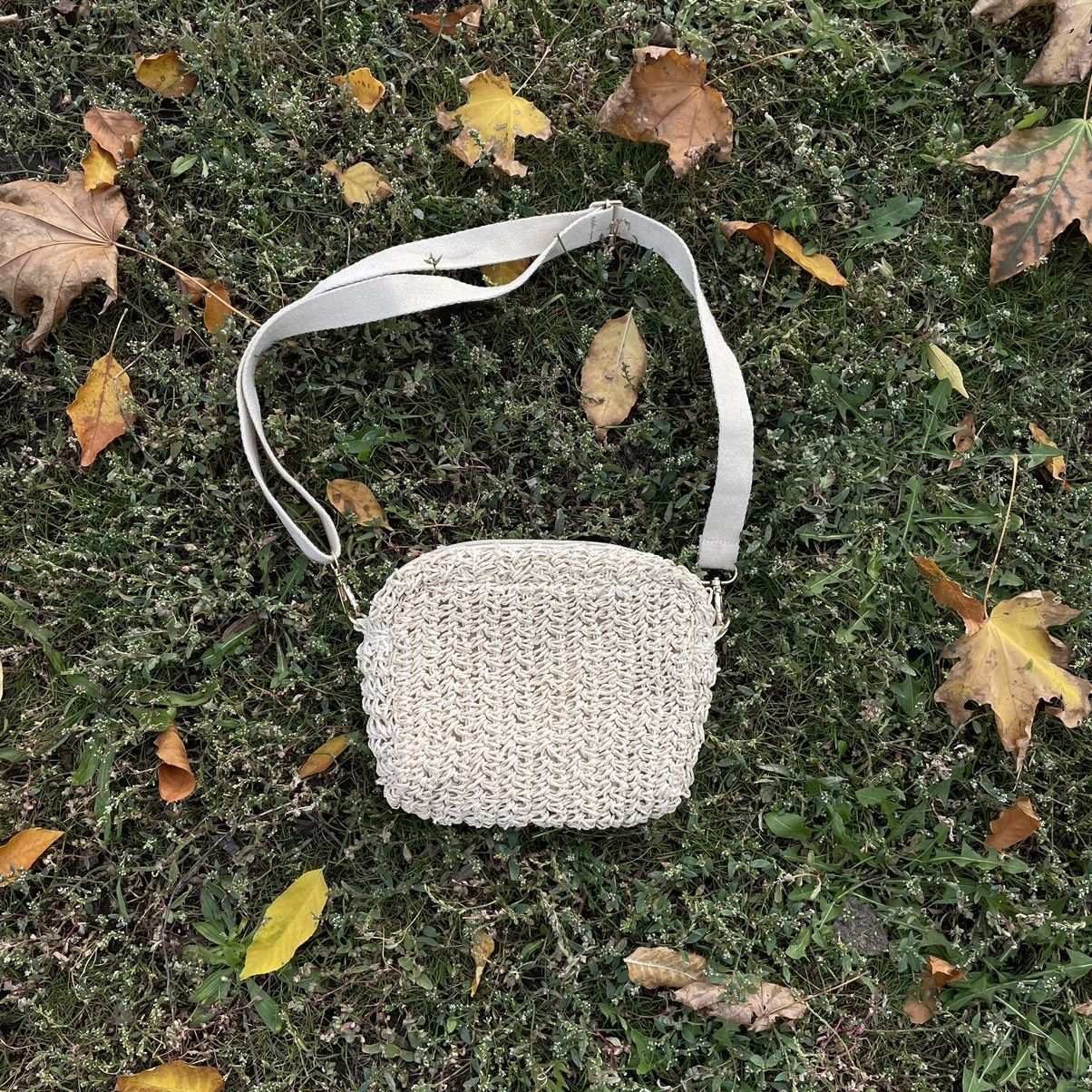 Vintage Vintage Y2K Knit Crossbody Bag Cream Indie Streetwear OS Size ONE SIZE - 1 Thumbnail