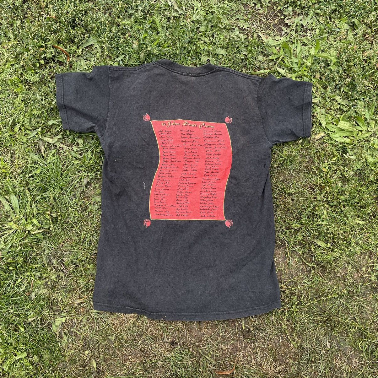 Vintage Vintage Y2K Sun Faded Graphic Tee Dark Horror Grunge Boxy M Size US M / EU 48-50 / 2 - 5 Thumbnail
