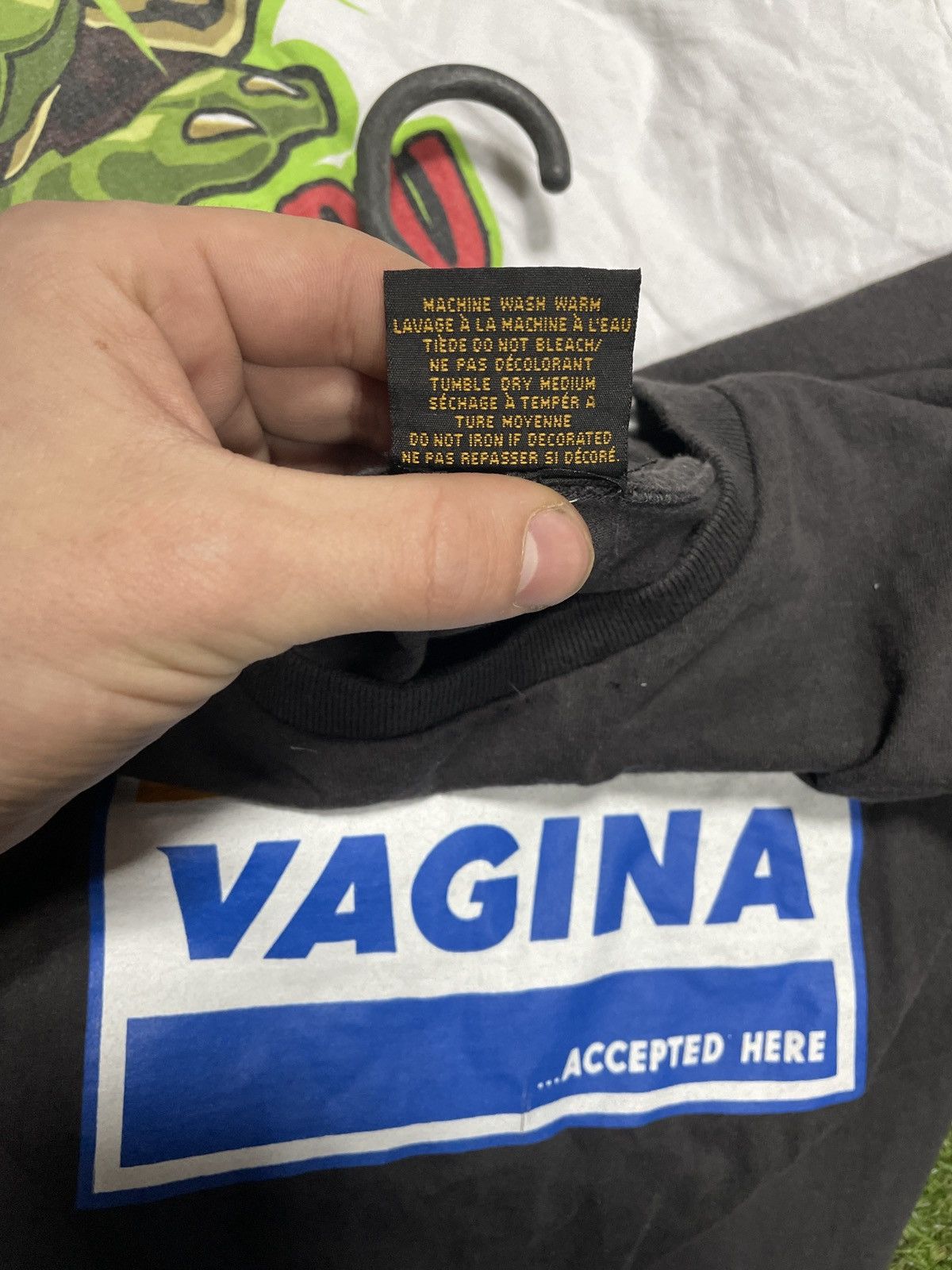 Vintage Vintage Y2K PornoStar “ Vagina Logo Sex “ Buymypiece Tee 90s Size US M / EU 48-50 / 2 - 6 Thumbnail