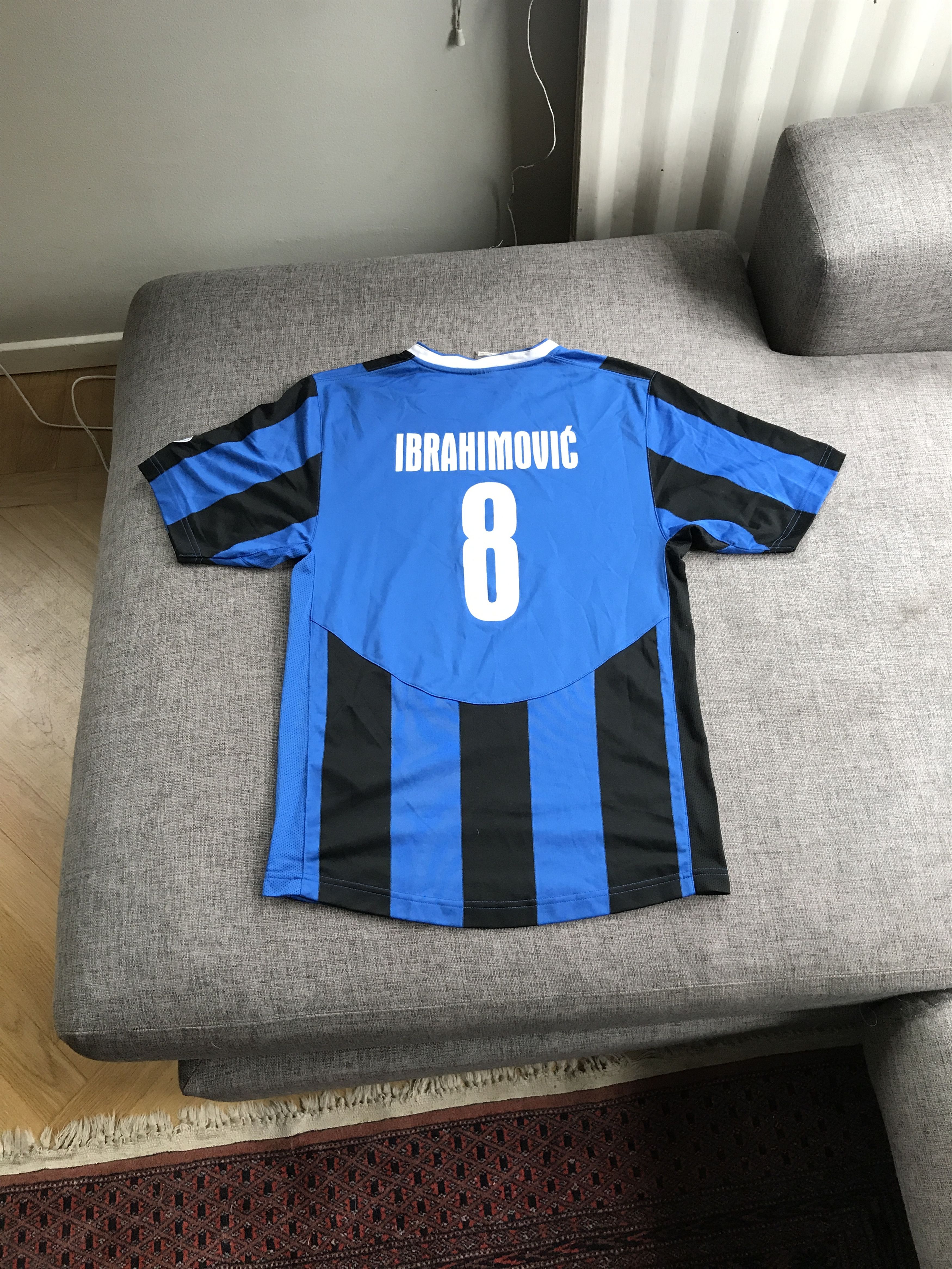 Nike Zlatan Ibrahimovic #8 signed Inter Jersey S Size US S / EU 44-46 / 1 - 5 Thumbnail