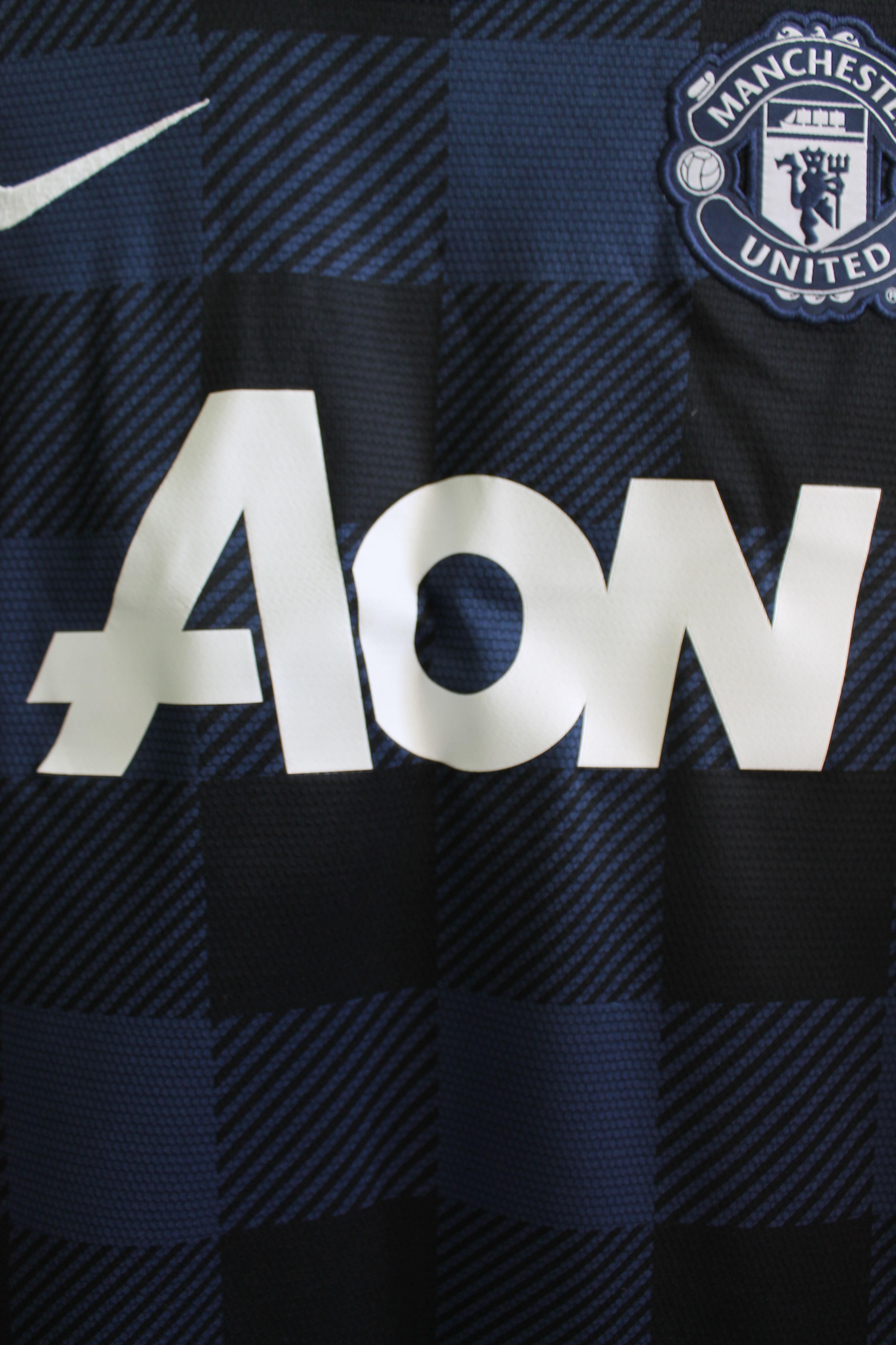 Nike 2013 / 14 NIKE MU Manchester United away soccer jersey Size US S / EU 44-46 / 1 - 5 Thumbnail