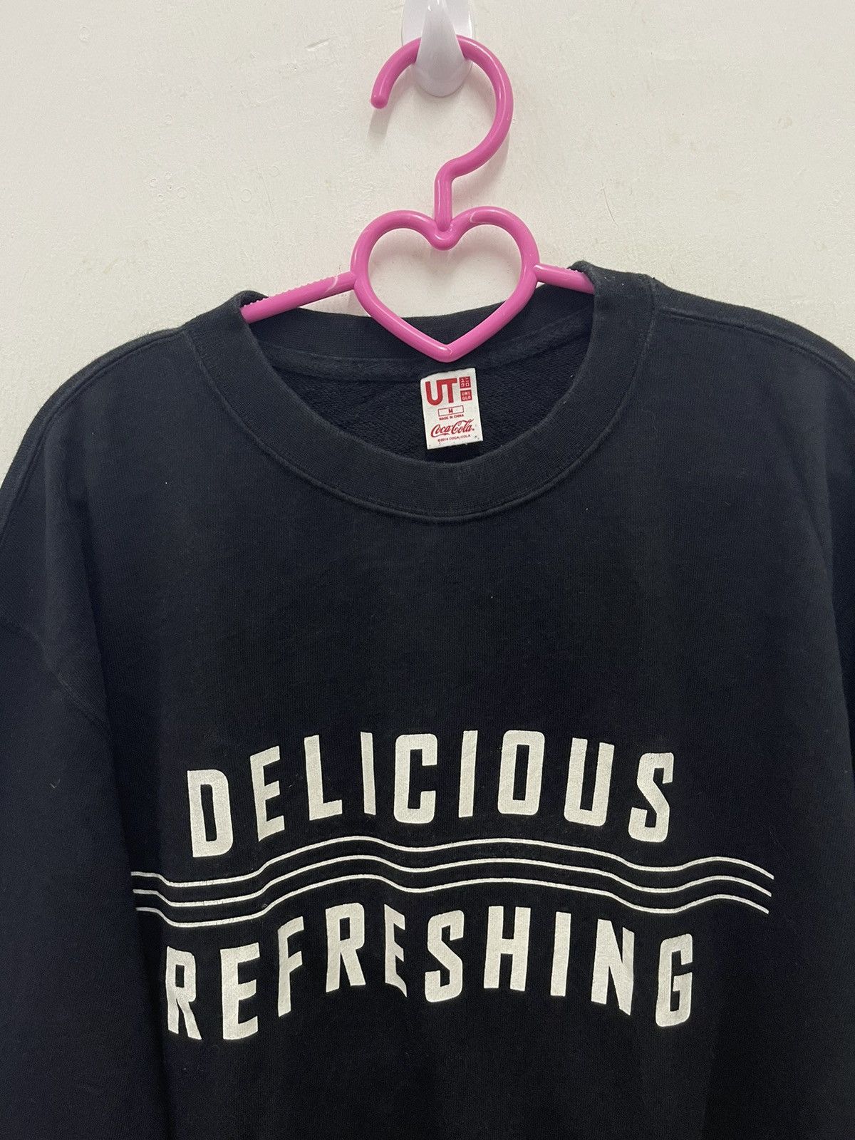 Coca Cola Rare COCA COLA X Uniqlo Sweatshirt Size US M / EU 48-50 / 2 - 2 Thumbnail