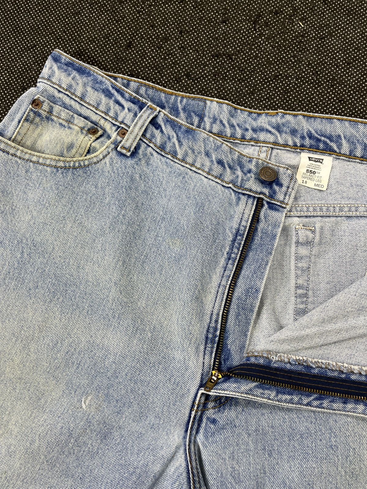 Levi's × Vintage Vintage Levis 550 Stone Wash Jeans - J449 Size US 37 - 6 Thumbnail