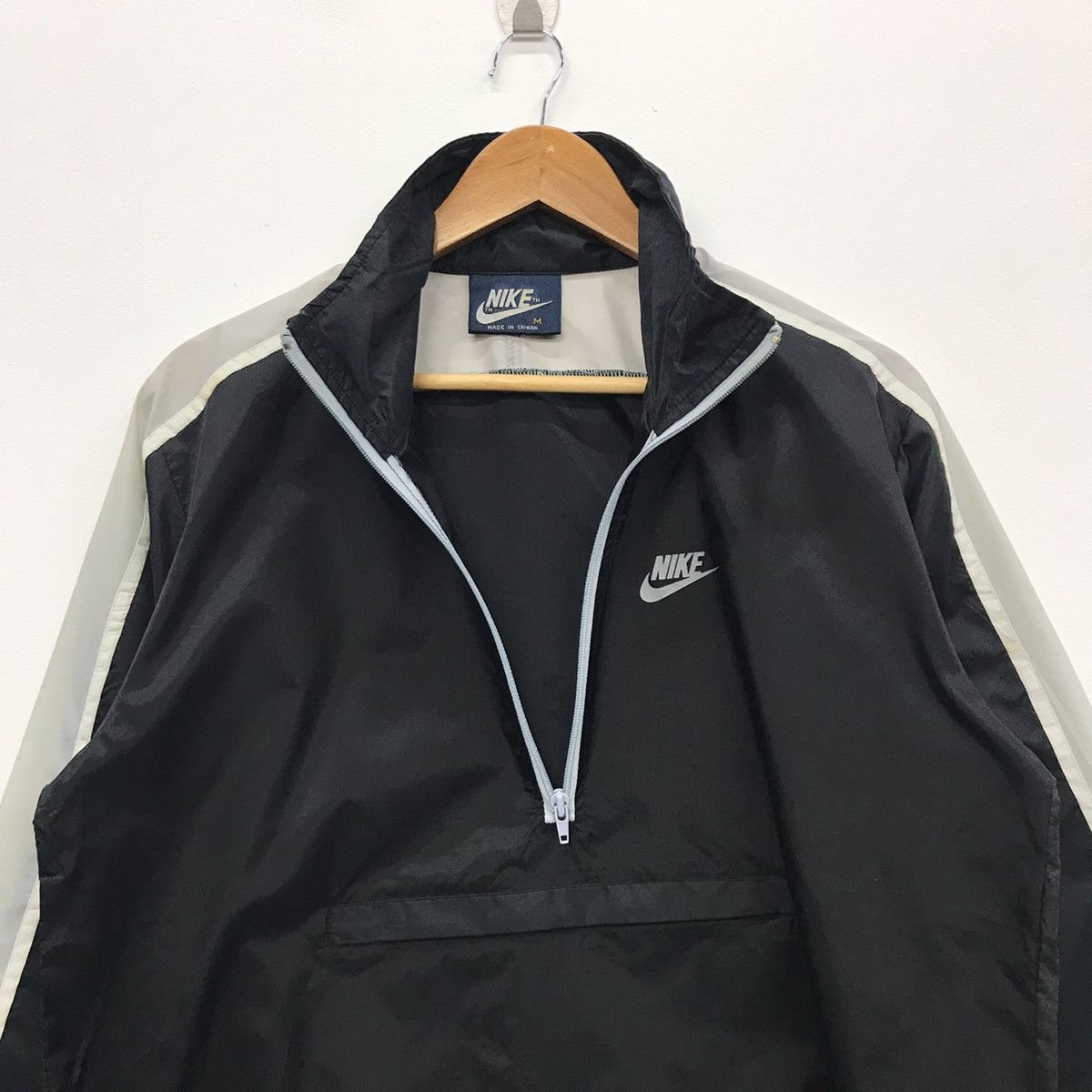 Nike × Vintage Rare!! Vintage Nike Windbreaker Half Zipper Size US M / EU 48-50 / 2 - 11 Thumbnail