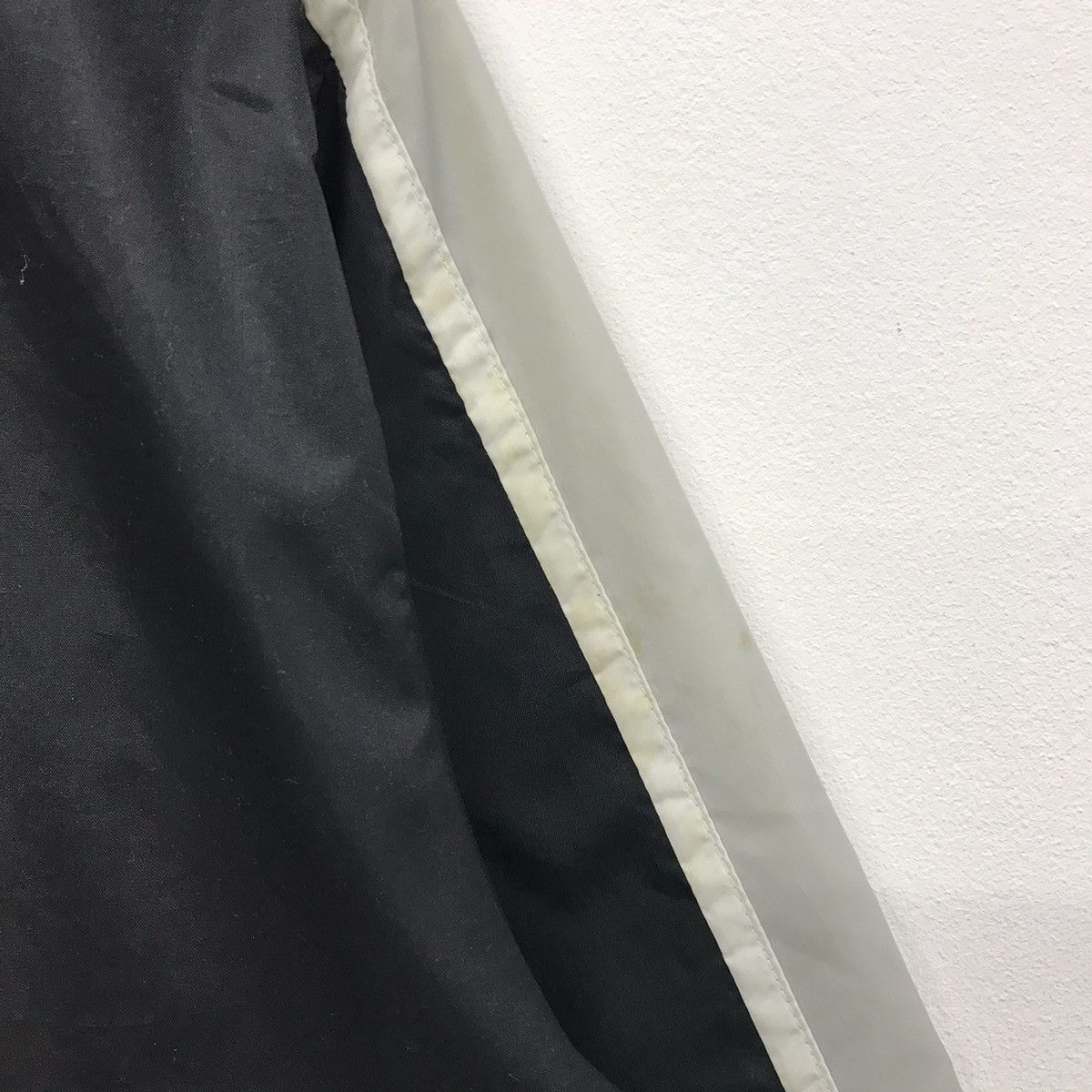 Nike × Vintage Rare!! Vintage Nike Windbreaker Half Zipper Size US M / EU 48-50 / 2 - 14 Thumbnail