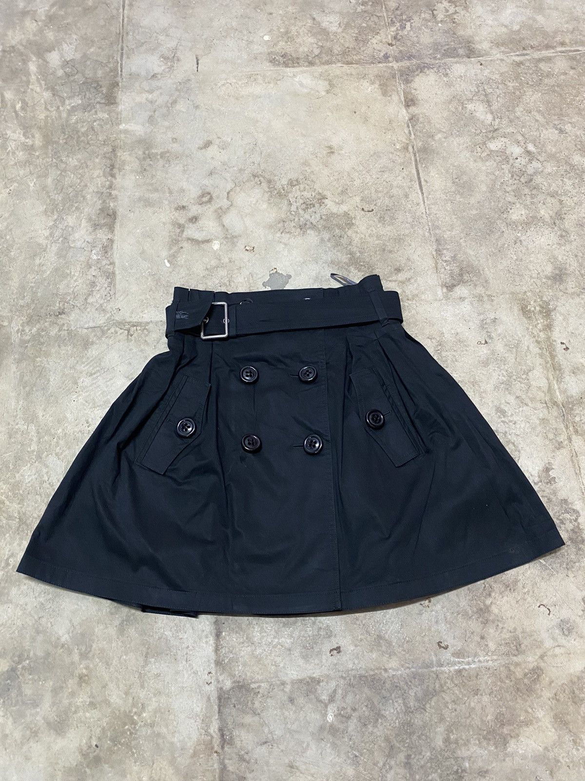 Burberry BURBERRY SKIRT BELT ELEGANT RETRO SKIRT Size 27" / US 4 / IT 40 - 1 Thumbnail