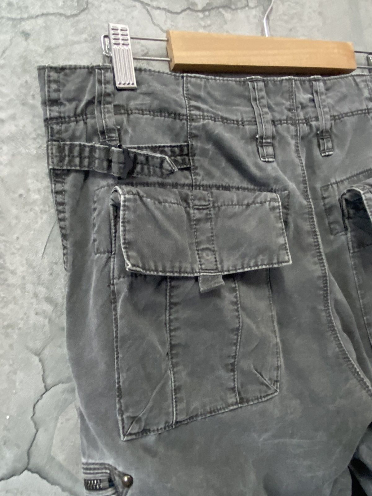 Japanese Brand × Uniqlo Vintage Uniqlo Japan Heavy Cotton Tactical Cargo Pants Size US 32 / EU 48 - 14 Thumbnail