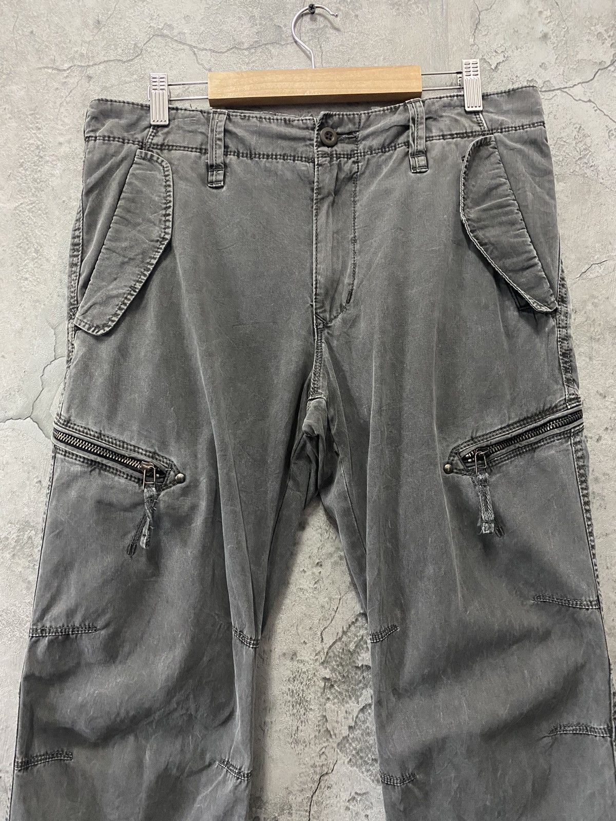 Japanese Brand × Uniqlo Vintage Uniqlo Japan Heavy Cotton Tactical Cargo Pants Size US 32 / EU 48 - 4 Thumbnail