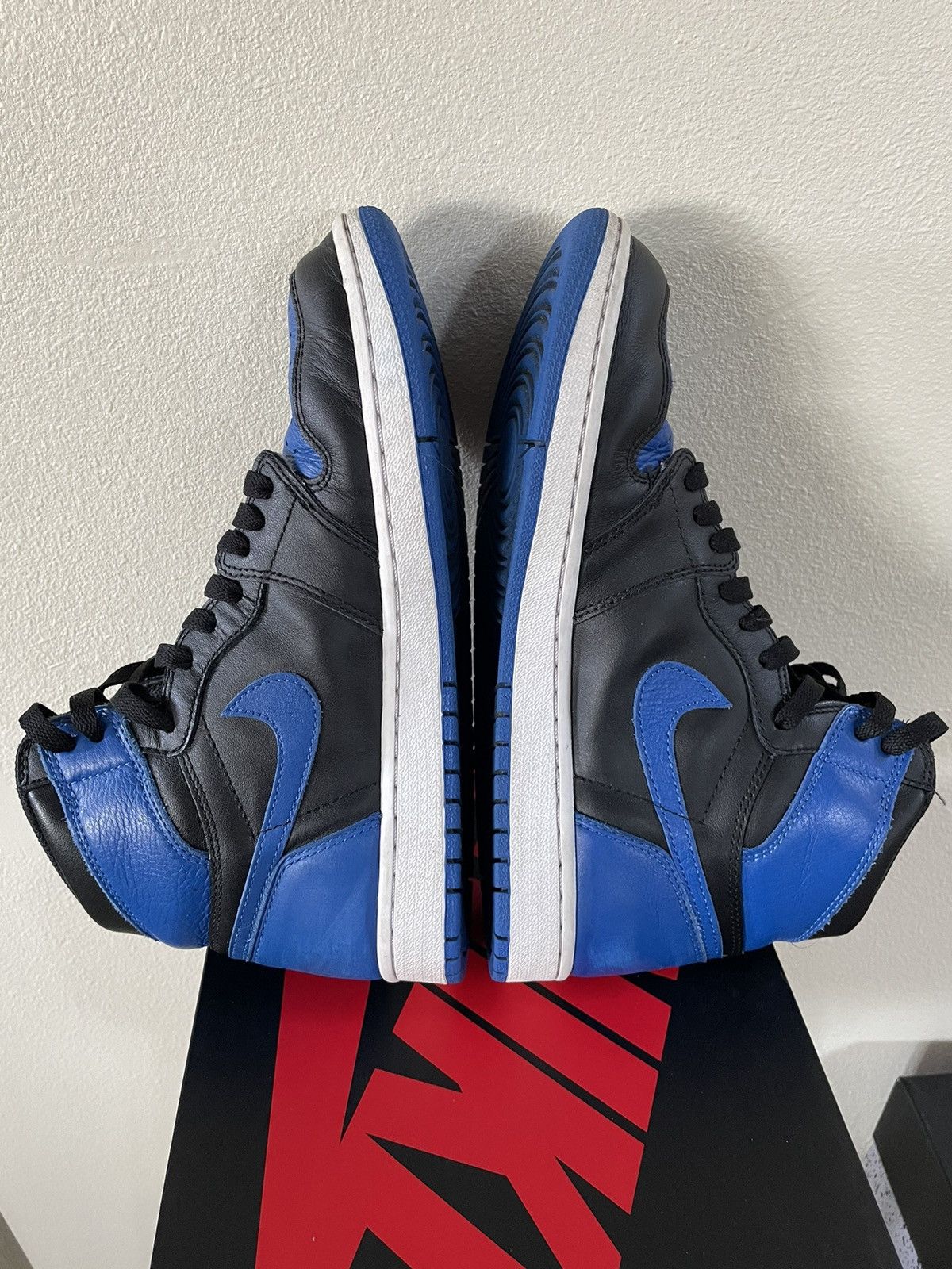Jordan Brand × Nike Air Jordan 1 Royal Blue 2017 Size 8.5 Size US 8.5 / EU 41-42 - 4 Thumbnail
