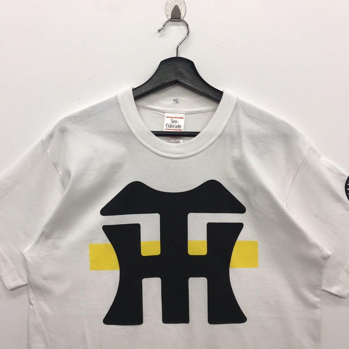 Japanese Brand × Vintage *Rare!! Vintage Baseball Tee Hanshin Tigers Big Logo Size US L / EU 52-54 / 3 - 3 Thumbnail