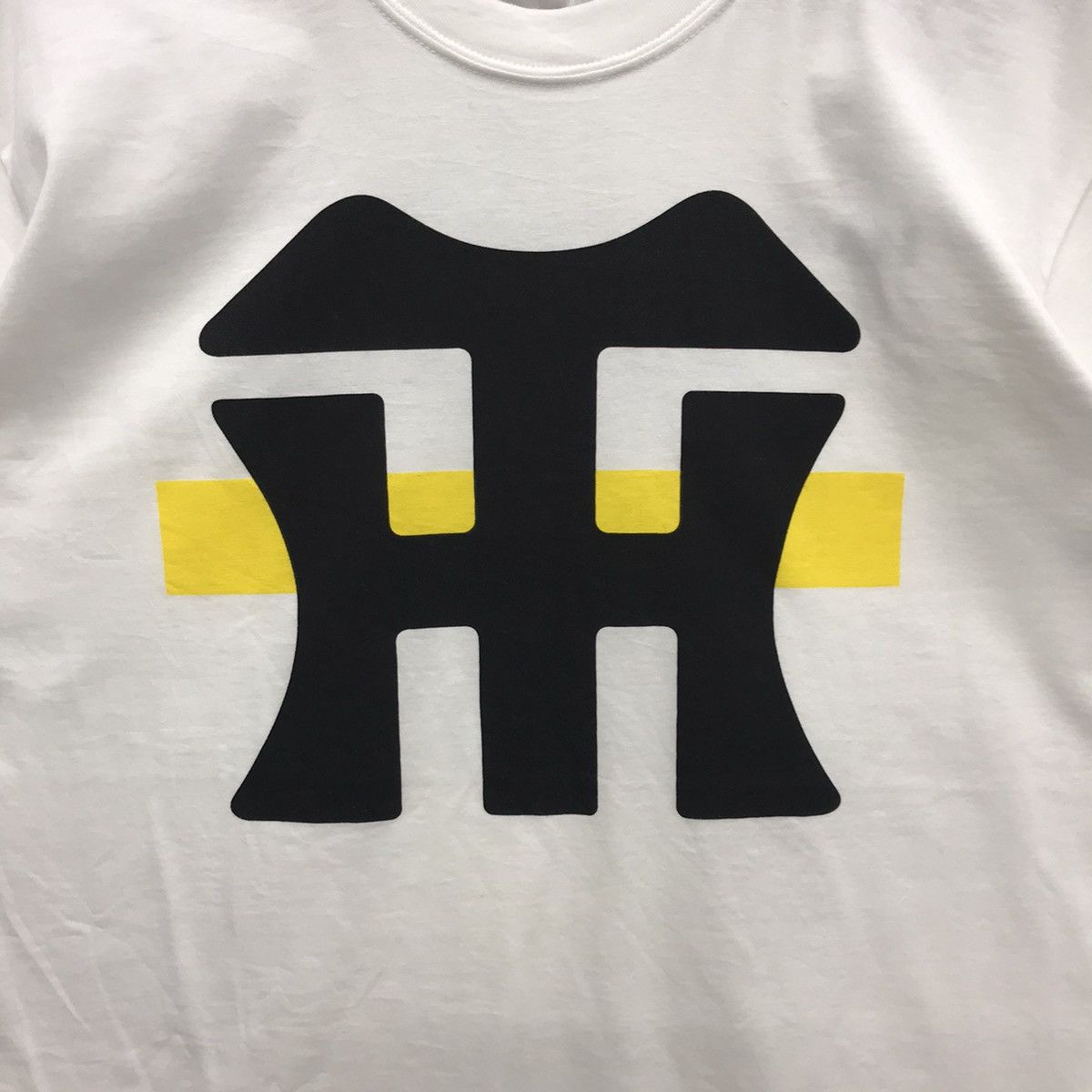 Japanese Brand × Vintage *Rare!! Vintage Baseball Tee Hanshin Tigers Big Logo Size US L / EU 52-54 / 3 - 8 Thumbnail
