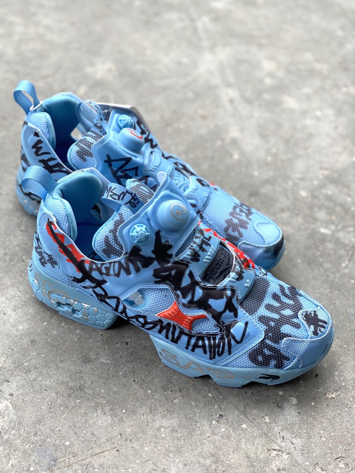 Vetements InstaPump Fury Low Graffiti 2.0 Size US 6.5 / EU 39-40 - 1 Thumbnail