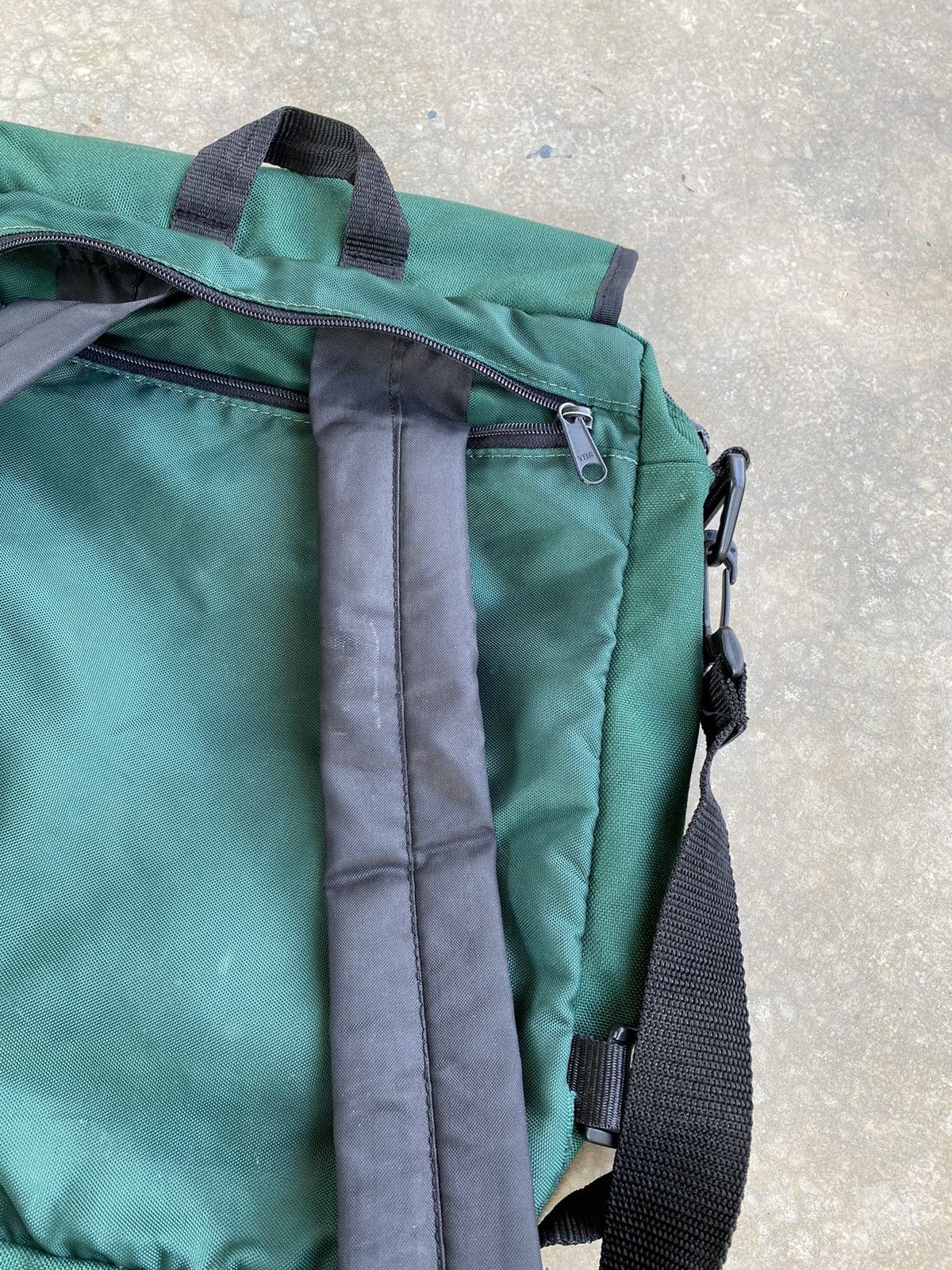 The North Face Vintage 90s The North Face Sling Bag 2 Way Size ONE SIZE - 21 Thumbnail