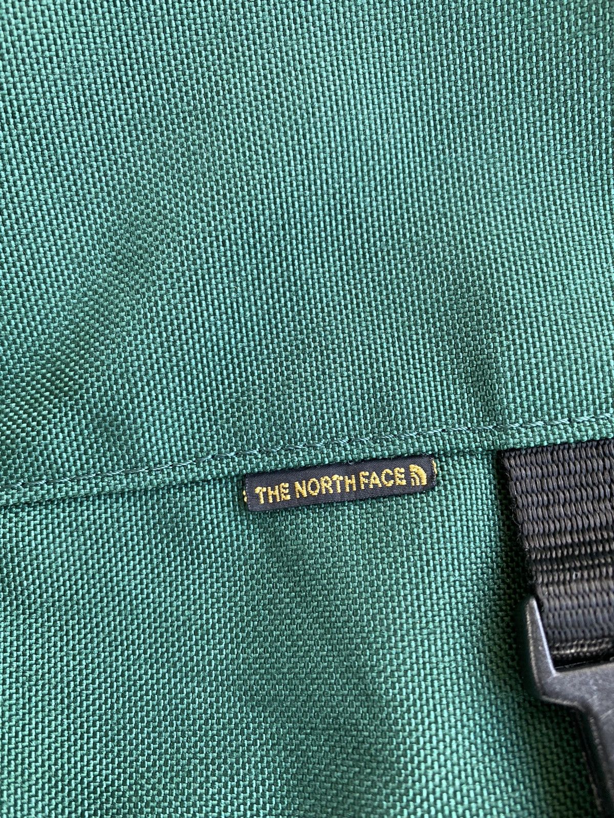 The North Face Vintage 90s The North Face Sling Bag 2 Way Size ONE SIZE - 9 Thumbnail