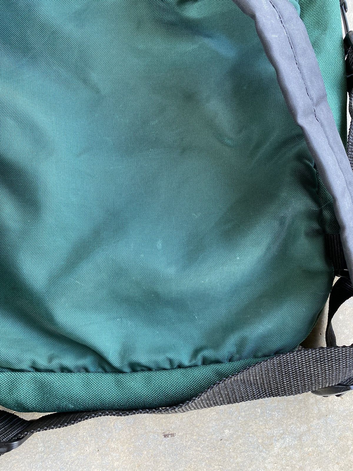 The North Face Vintage 90s The North Face Sling Bag 2 Way Size ONE SIZE - 20 Thumbnail