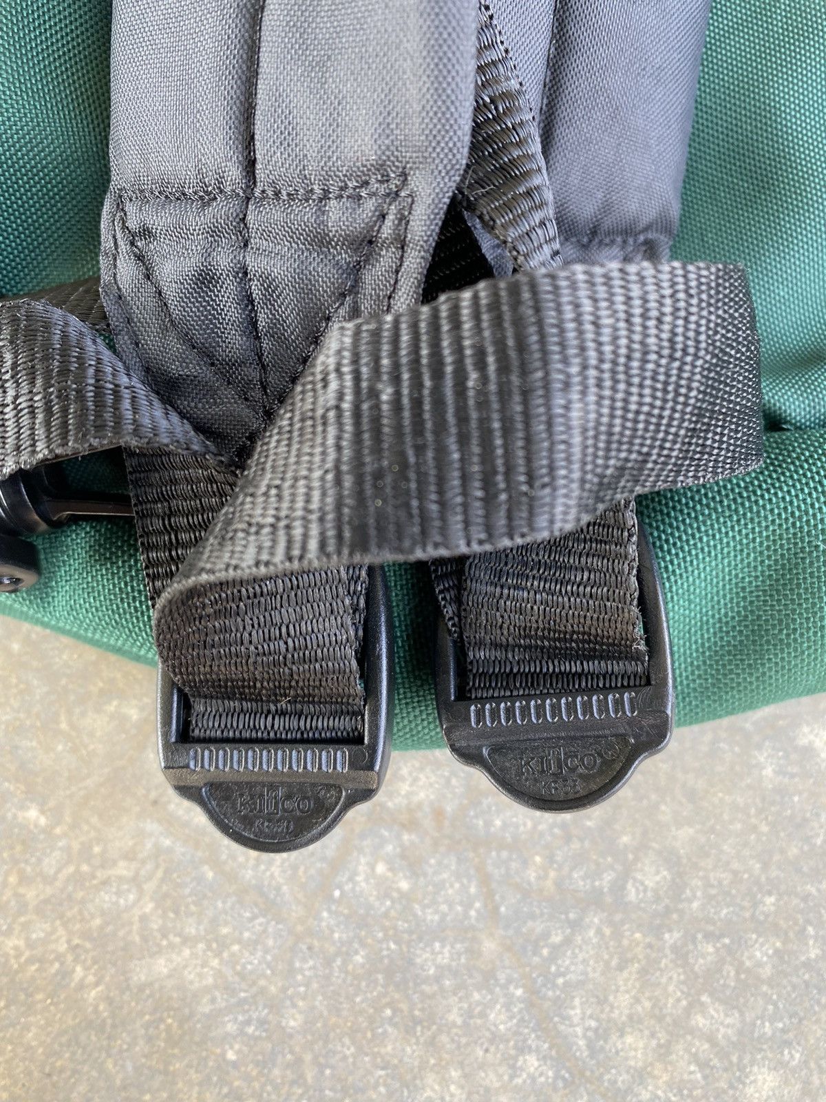 The North Face Vintage 90s The North Face Sling Bag 2 Way Size ONE SIZE - 15 Thumbnail