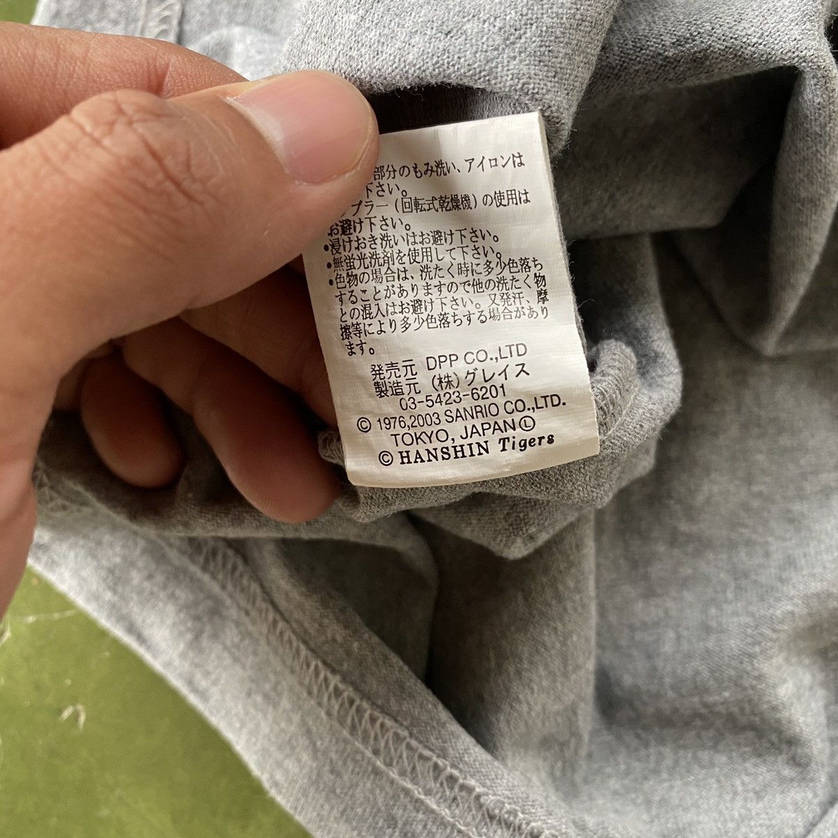 Japanese Brand Vintage y2k Hello Kitty x Hansin Tigers Tshirt Size US S / EU 44-46 / 1 - 8 Thumbnail