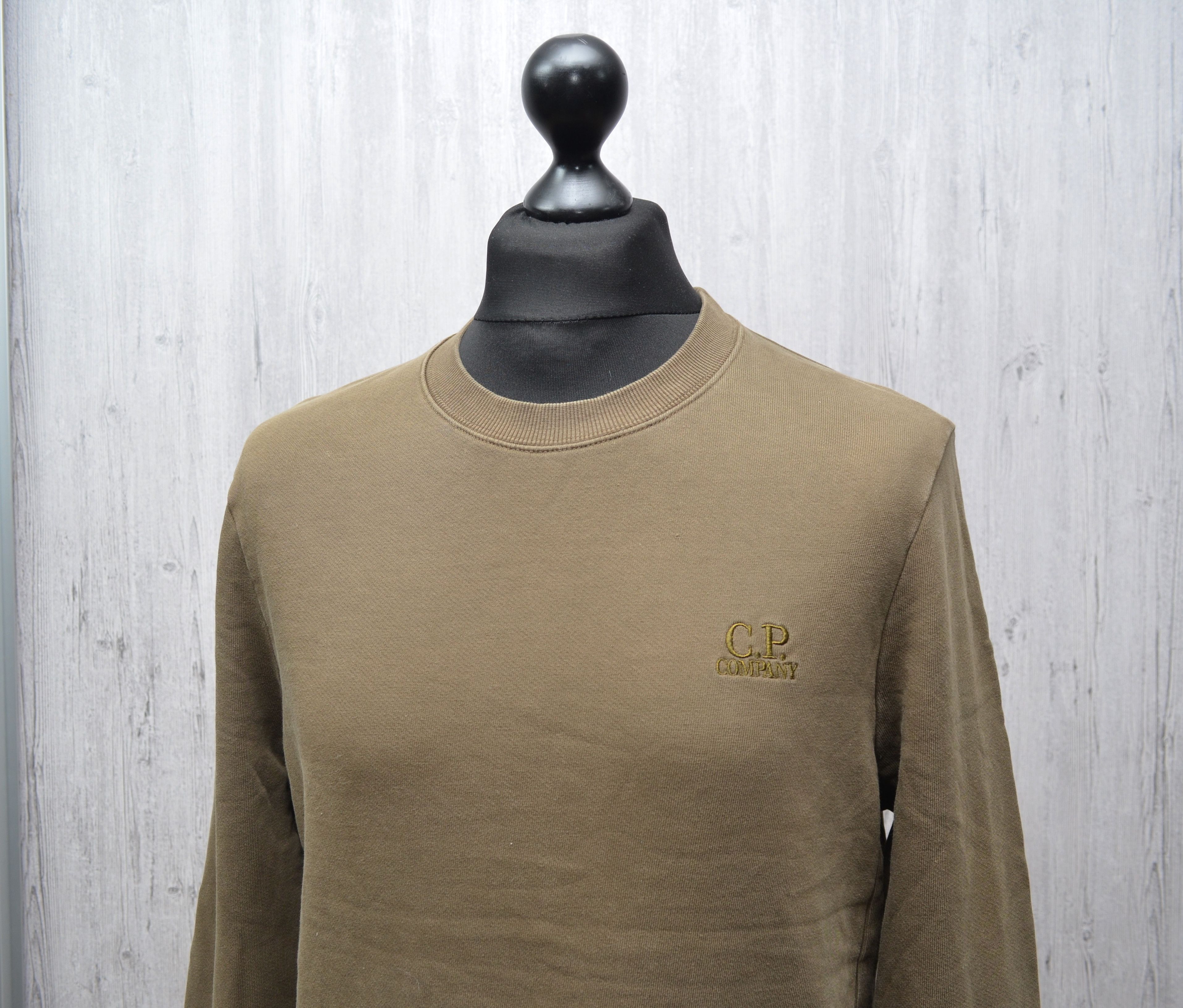 C.P. Company × Massimo Osti C.P. COMPANY EMBROIDERED LOGO CREW SWEATSHIRT Size US XL / EU 56 / 4 - 3 Thumbnail
