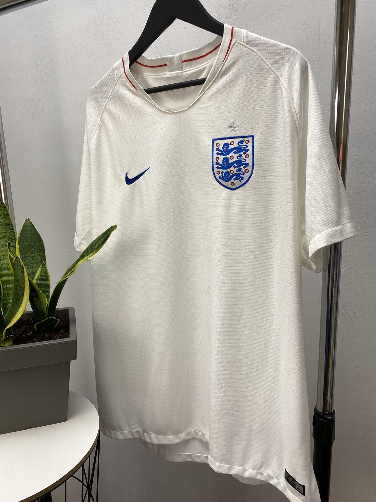 Nike × UEFA Nike 2018 2019 England Soccer Jersey Football Shirt Size US XXL / EU 58 / 5 - 2 Thumbnail