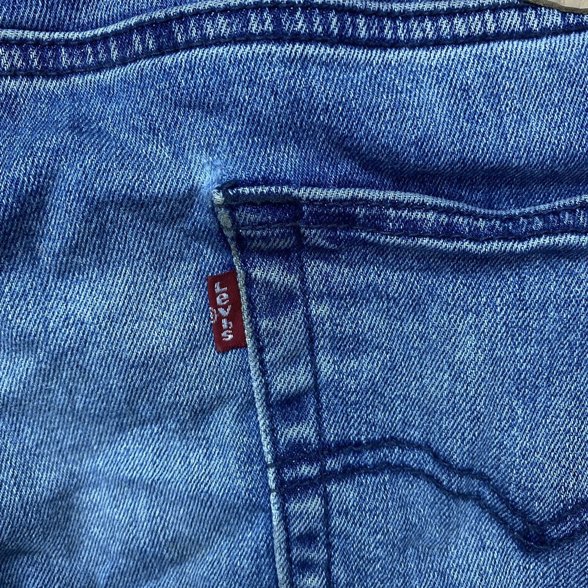 Levi's Vintage Levi’s 514 Washed Blue Denim Size US 35 - 13 Thumbnail