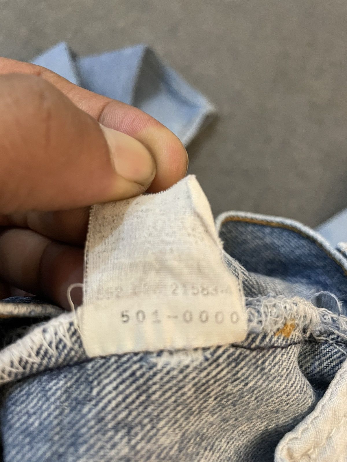 Levi's Vintage Clothing Vintage 90s Faded Distressed Levi’s 501 Jeans Size US 34 / EU 50 - 20 Thumbnail