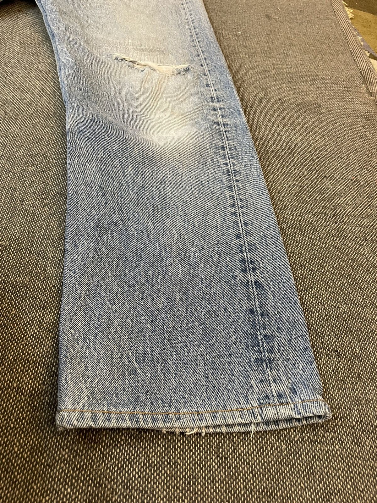 Levi's Vintage Clothing Vintage 90s Faded Distressed Levi’s 501 Jeans Size US 34 / EU 50 - 9 Thumbnail