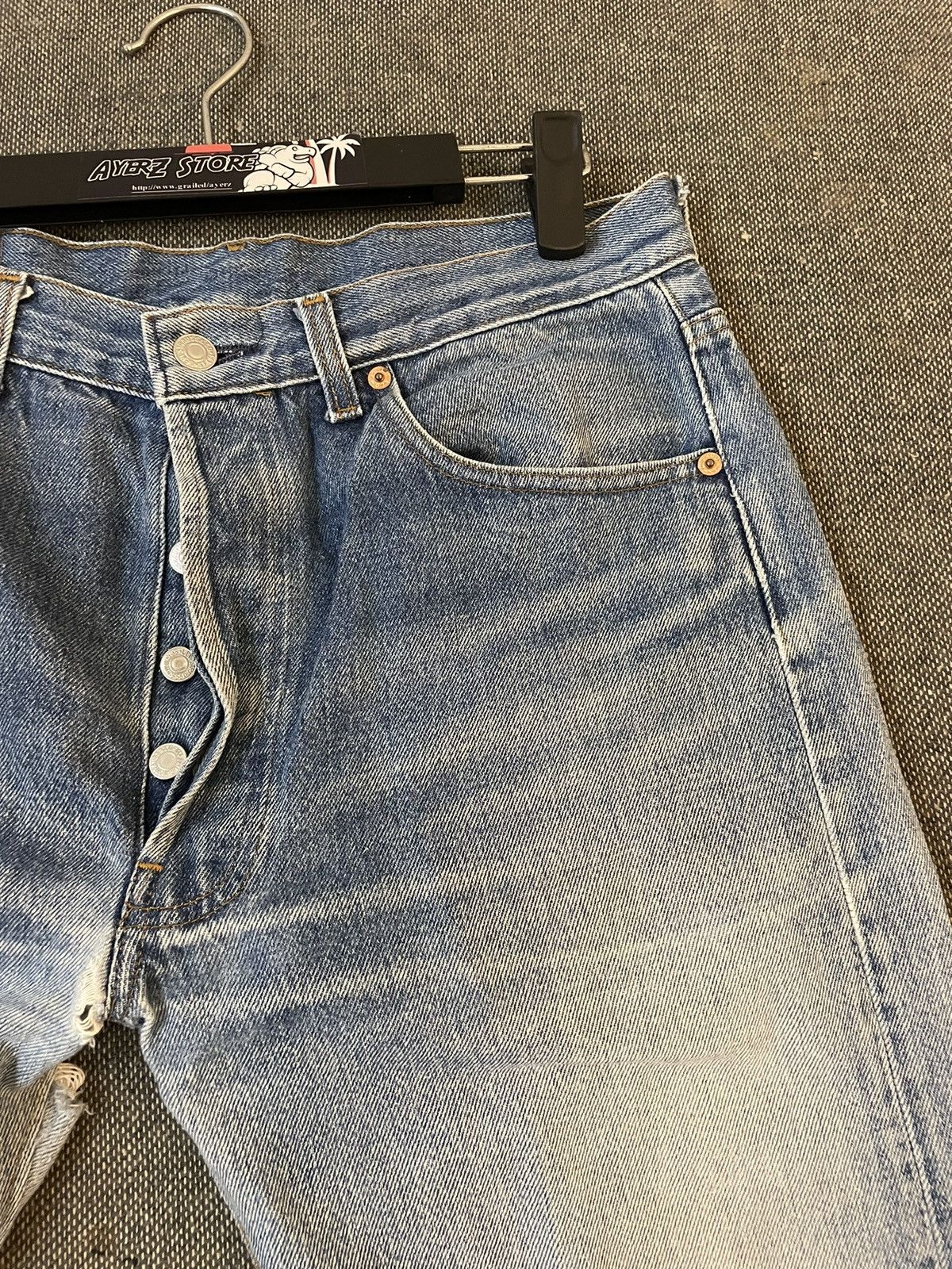 Levi's Vintage Clothing Vintage 90s Faded Distressed Levi’s 501 Jeans Size US 32 / EU 48 - 2 Thumbnail