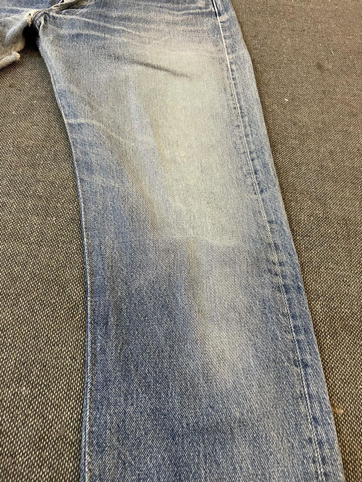 Levi's Vintage Clothing Vintage 90s Faded Distressed Levi’s 501 Jeans Size US 32 / EU 48 - 5 Thumbnail