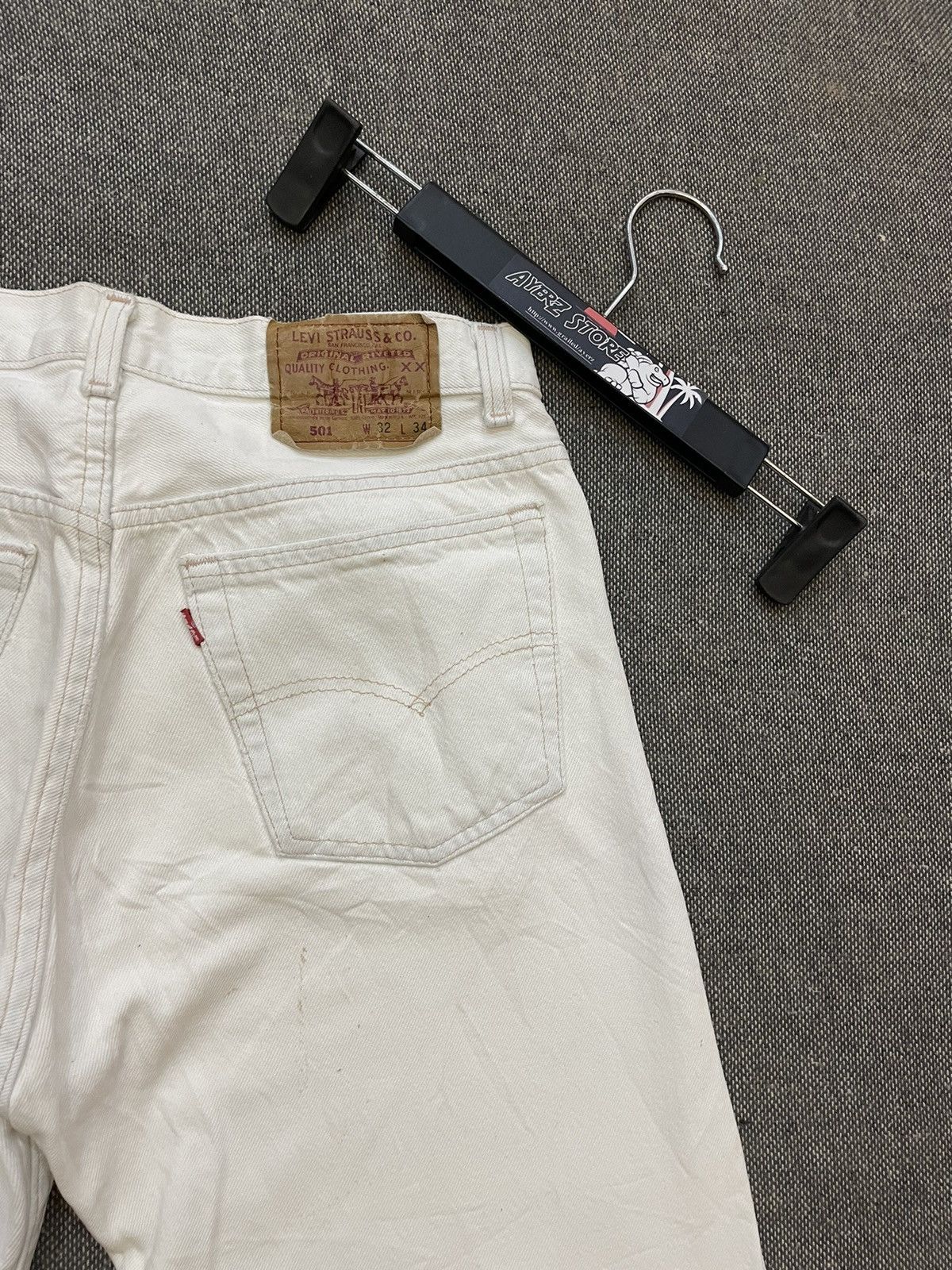 Levi's × Levi's Vintage Clothing Vintage 80s Levi’s 501 White Jeans Size US 31 - 9 Thumbnail