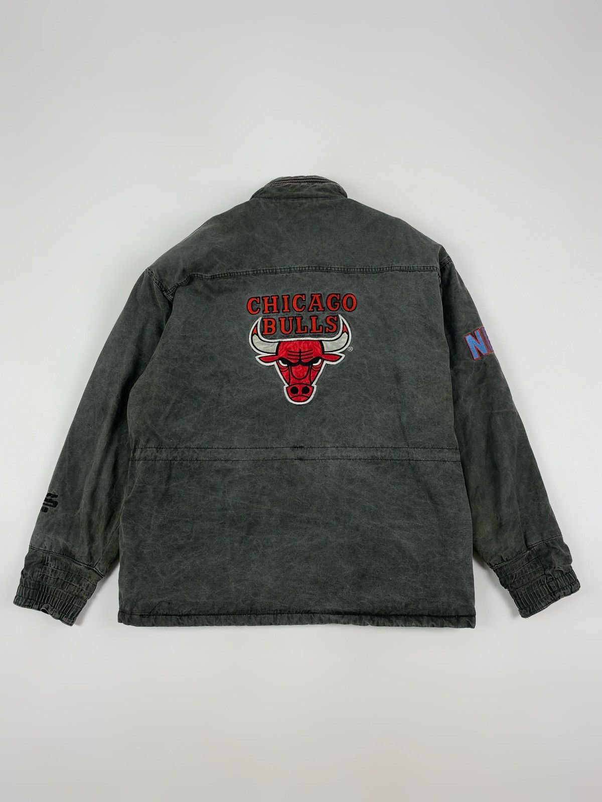 NBA Vintage NBA Chicago Bulls Nutmeg Jacket Size US XL / EU 56 / 4 - 11 Thumbnail