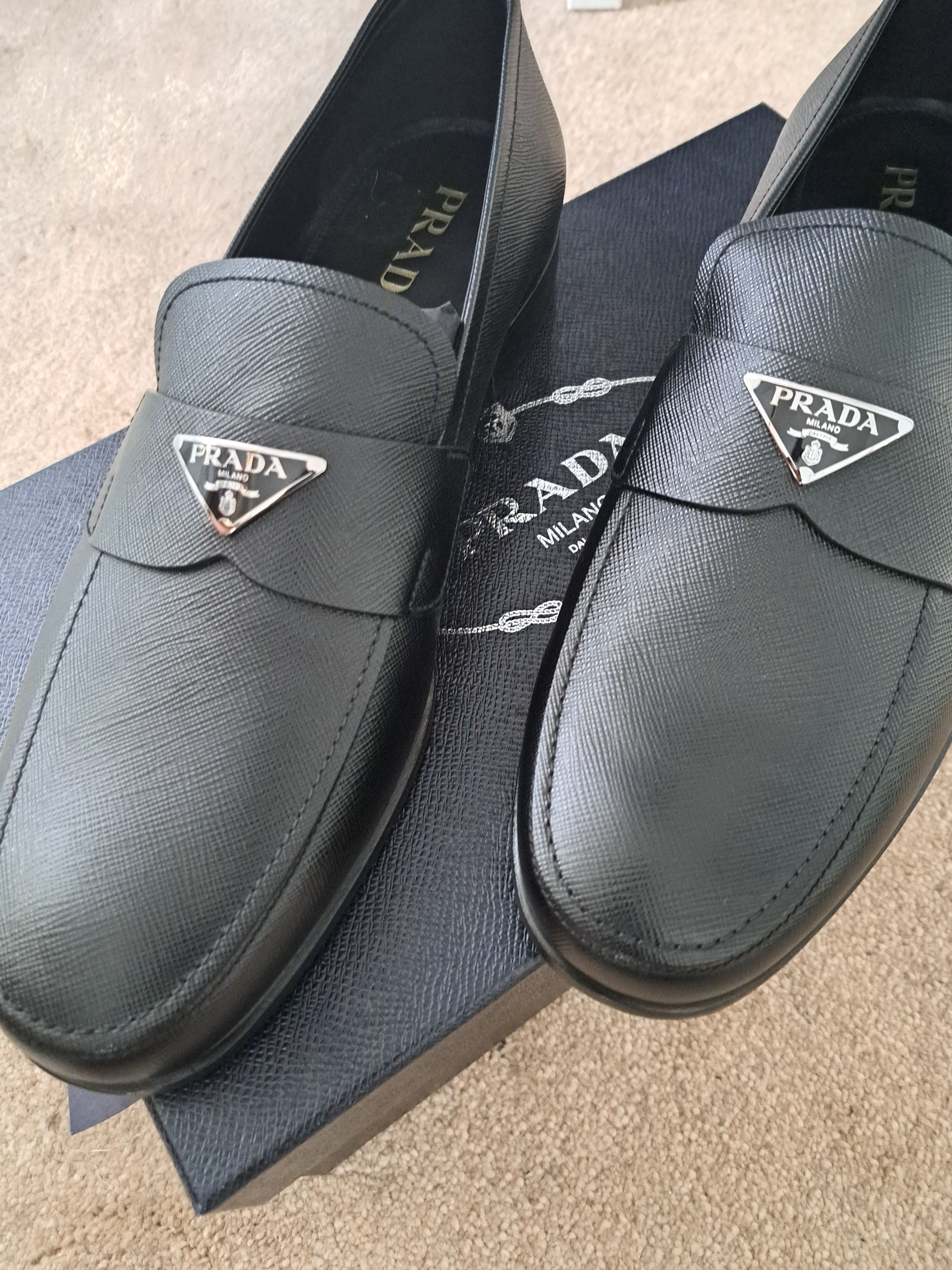 Prada Prada Saffiano Loafers UK 9 Size US 10 / EU 43 - 1 Thumbnail
