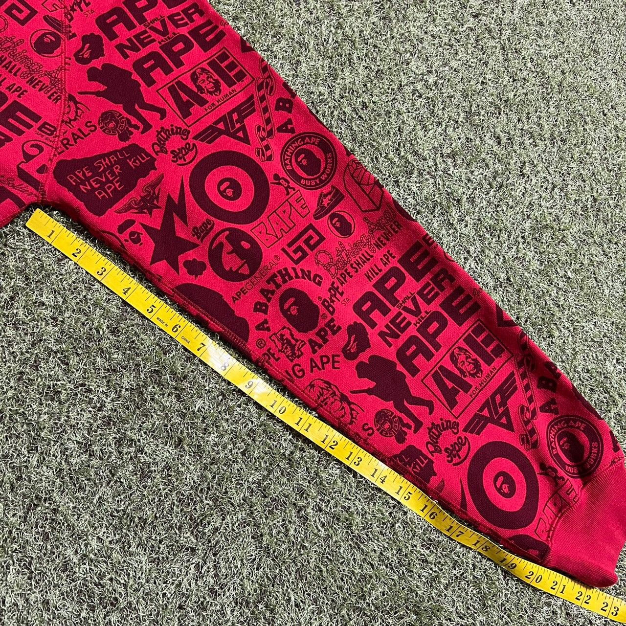 Bape BAPE logo's full zip hoodie Red Size US L / EU 52-54 / 3 - 8 Thumbnail