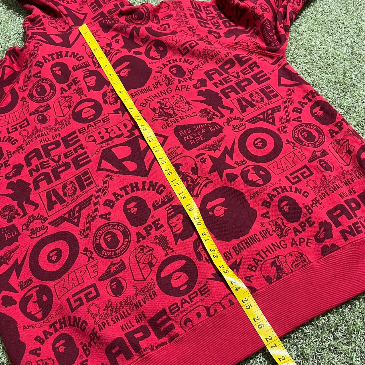 Bape BAPE logo's full zip hoodie Red Size US L / EU 52-54 / 3 - 7 Thumbnail