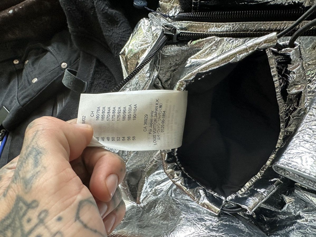 Louis Vuitton × Virgil Abloh LV SILVER TACTICAL CARGO VEST RUNWAY VIRGIL Size US M / EU 48-50 / 2 - 9 Thumbnail