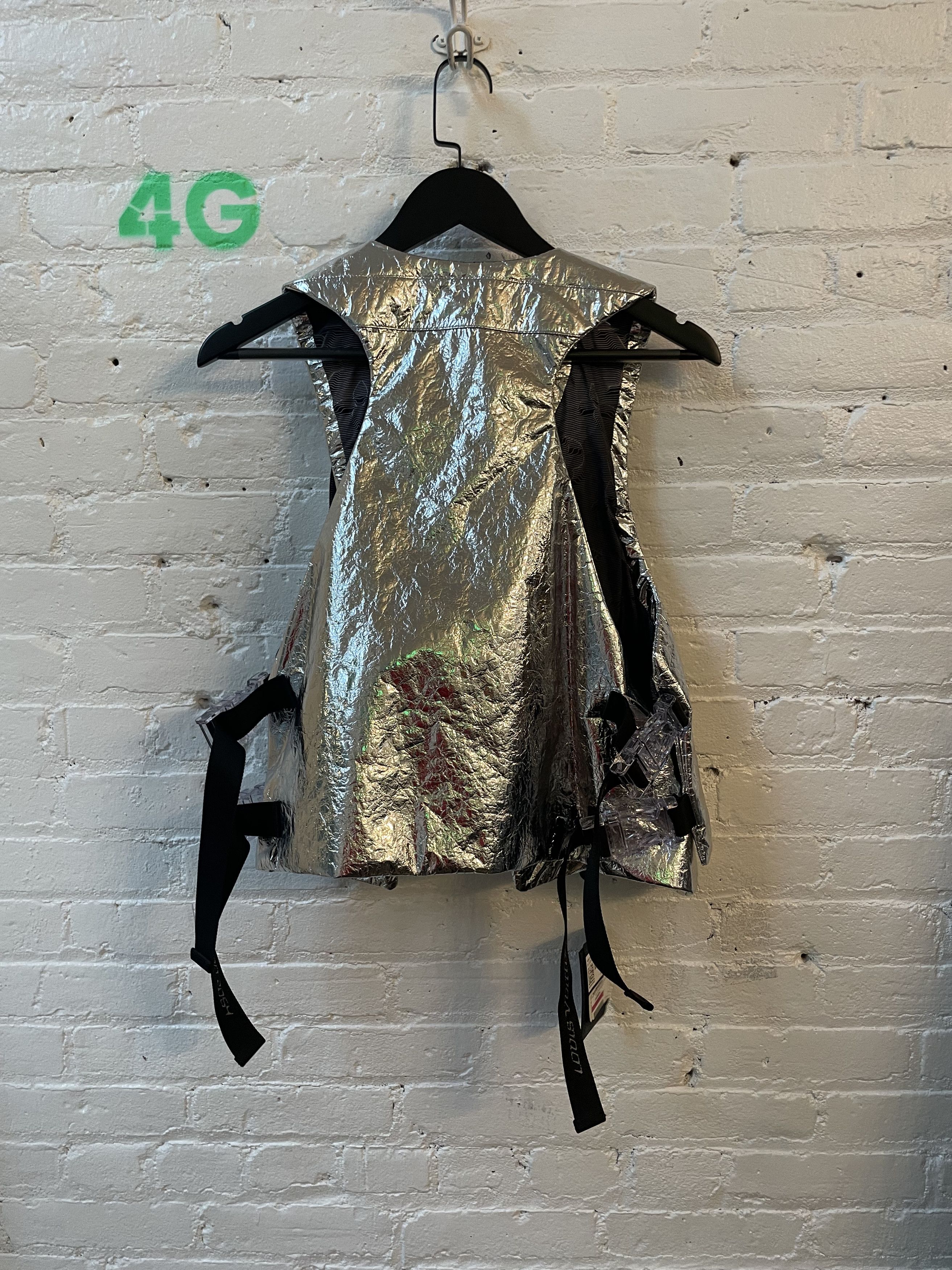 Louis Vuitton × Virgil Abloh LV SILVER TACTICAL CARGO VEST RUNWAY VIRGIL Size US M / EU 48-50 / 2 - 3 Thumbnail
