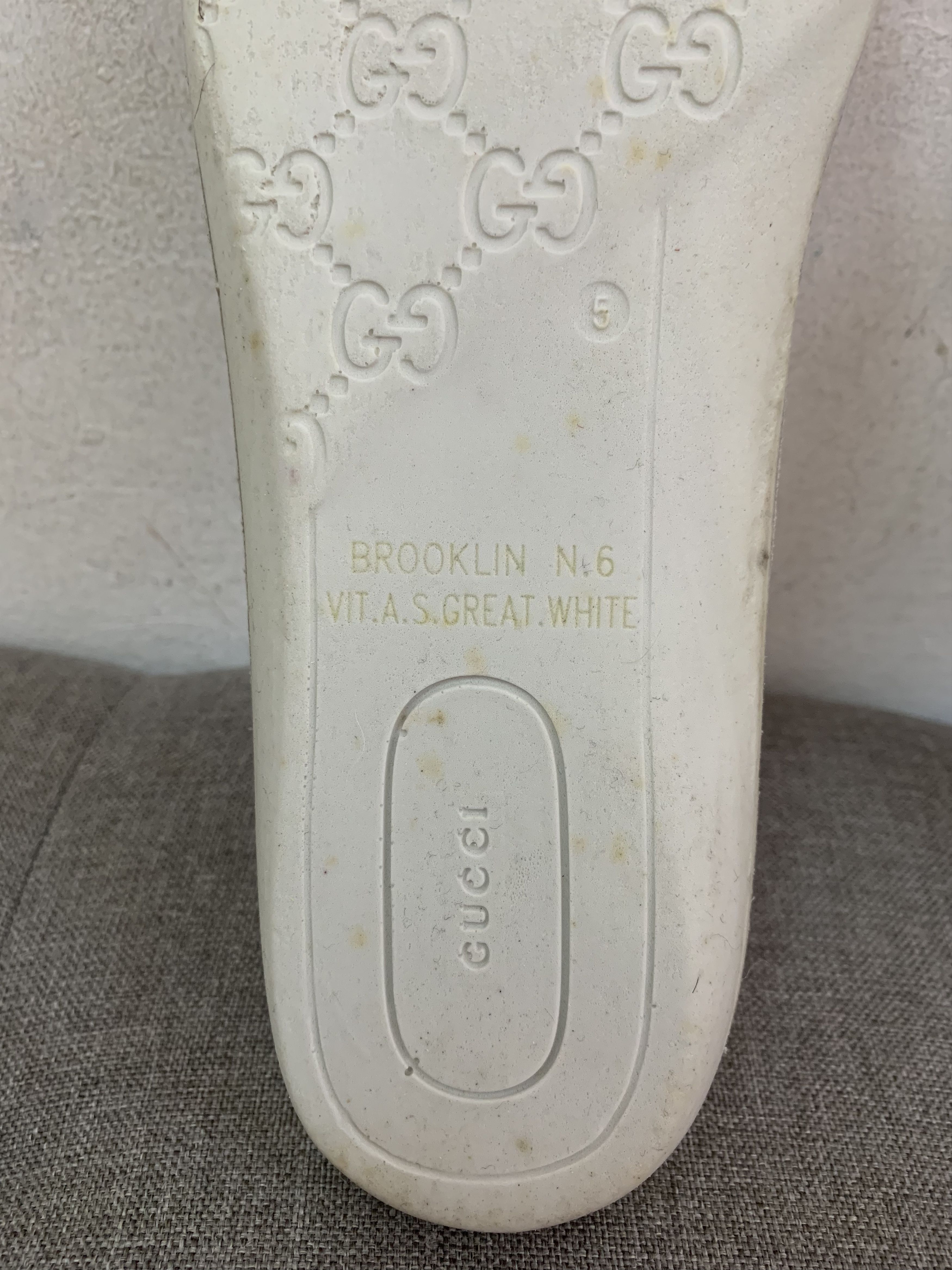 Gucci Auth Gucci Grainy Leather Lace-up Sneaker Size US 6 / EU 39 - 19 Thumbnail