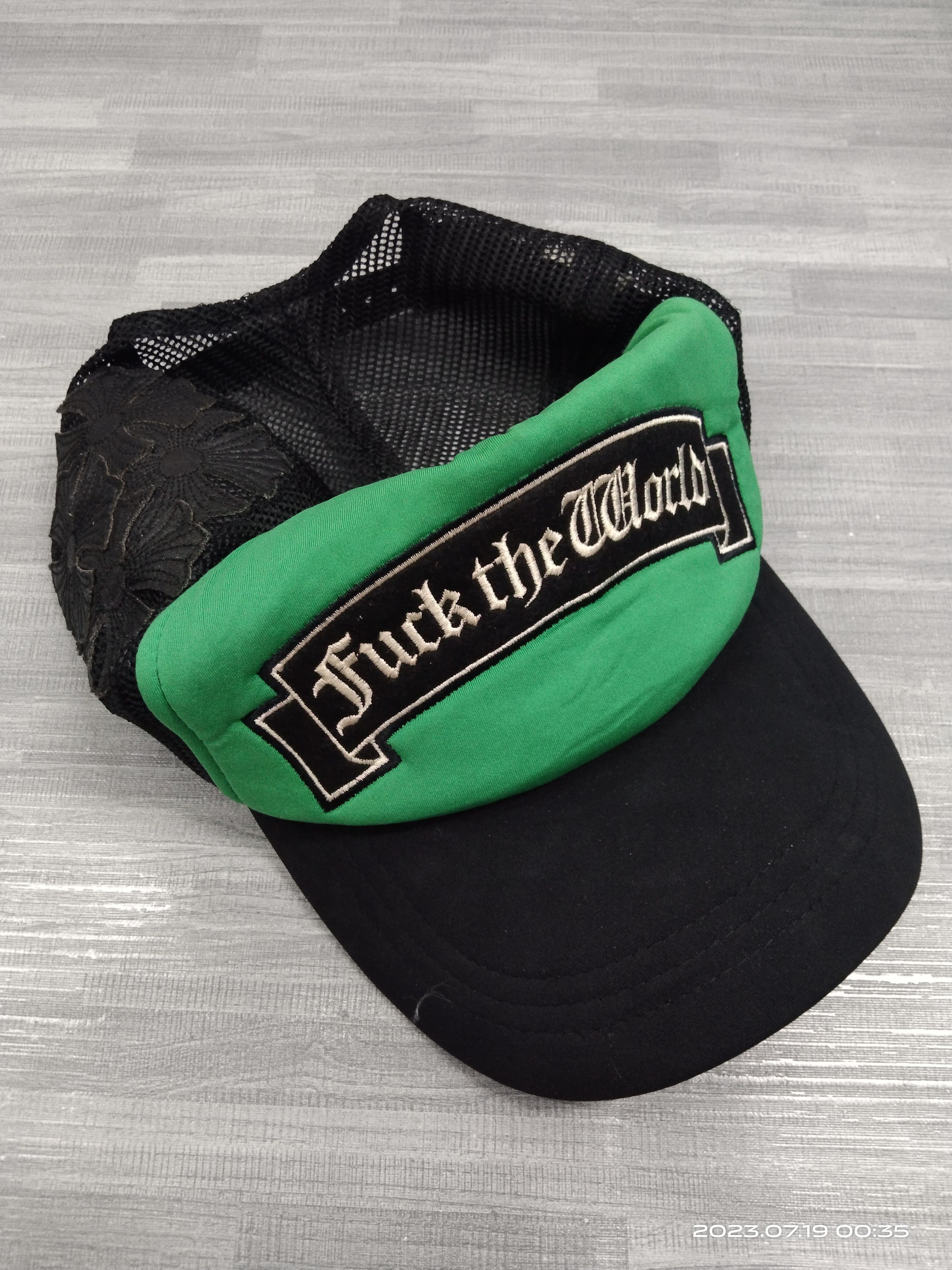 Japanese Brand PORN SCRIPE CROSS PACTH FUCK THE WOLD FUCK YOU Size ONE SIZE - 3 Thumbnail