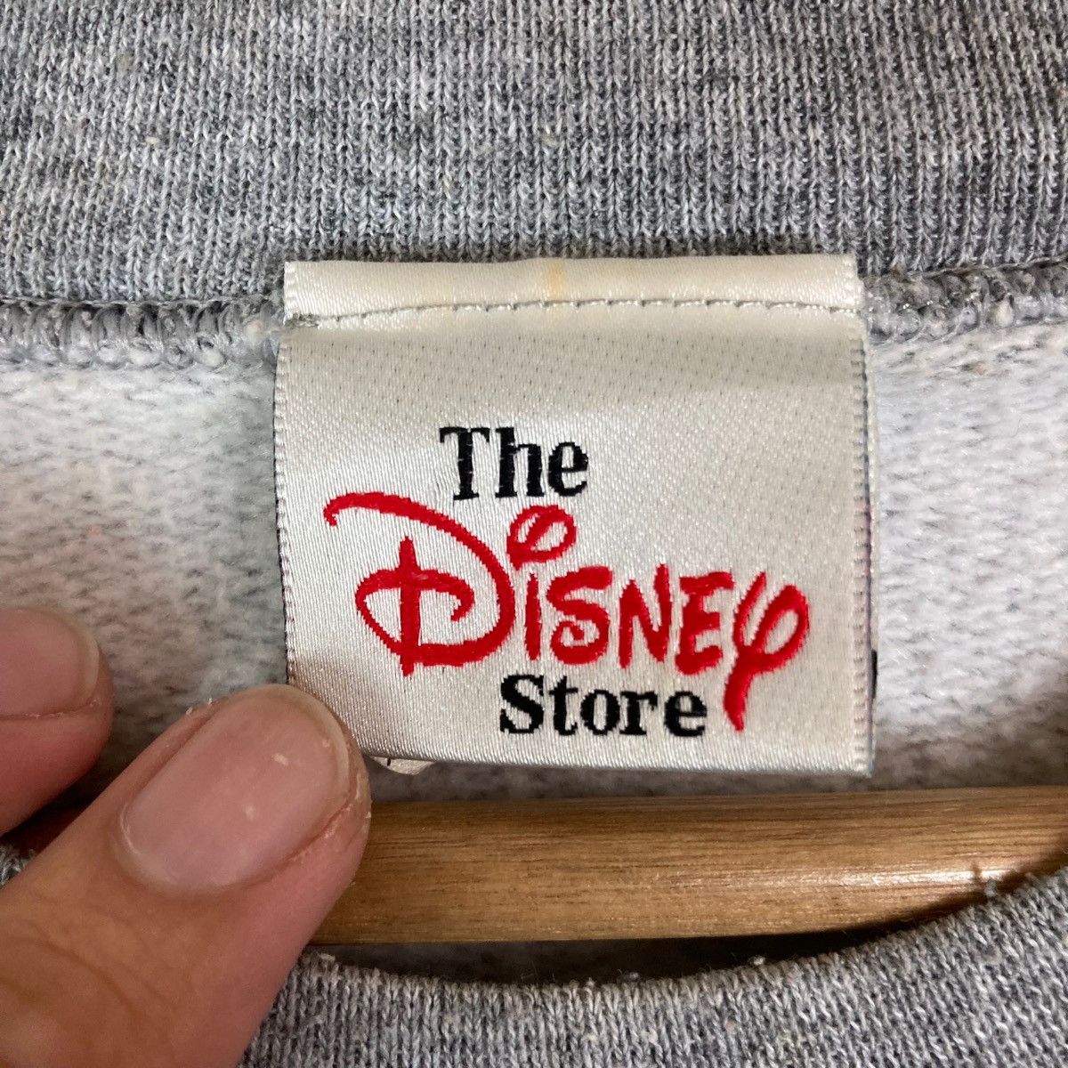 Vintage The Disney Store Winnie The Pooh Pullover Jumper