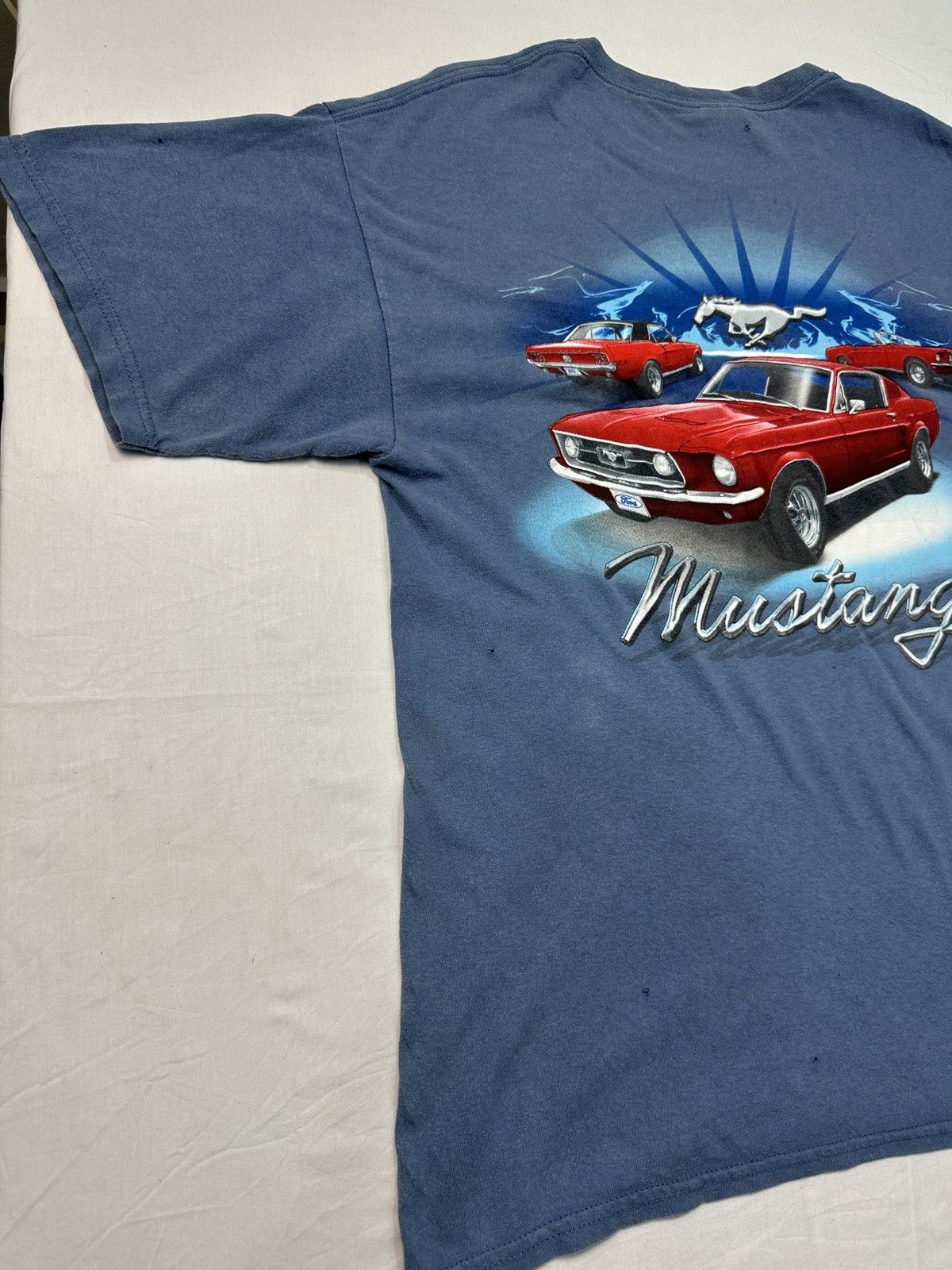 Gildan Vtg Mustang classic muscle cars motorsport tee Size US L / EU 52-54 / 3 - 17 Thumbnail