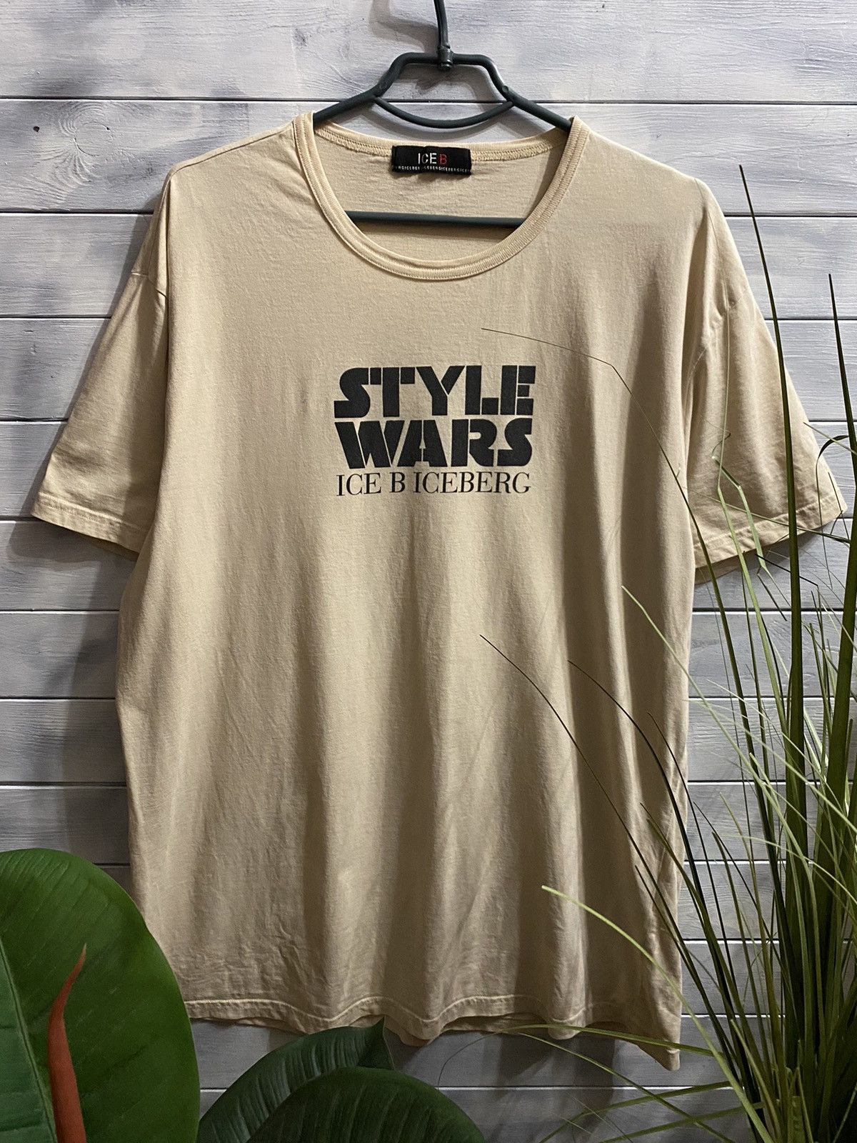 Iceberg Rare Vintage T-Shirt IceBerg Luxury Made in Italy. Size US XL / EU 56 / 4 - 1 Thumbnail
