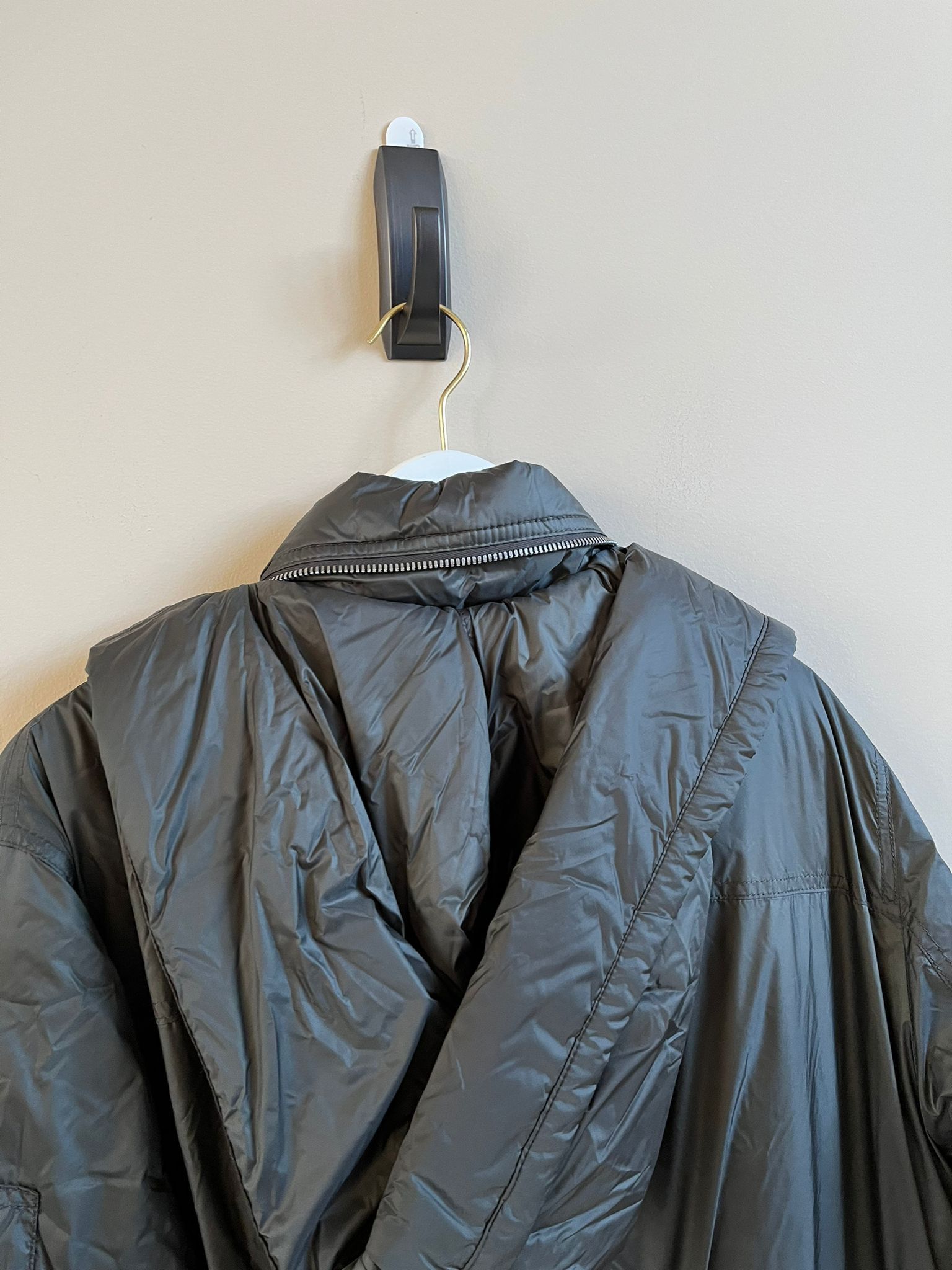 Rick Owens Down Zipped Hood Bomber Jacket in Dark Dust Size US S / EU 44-46 / 1 - 13 Thumbnail
