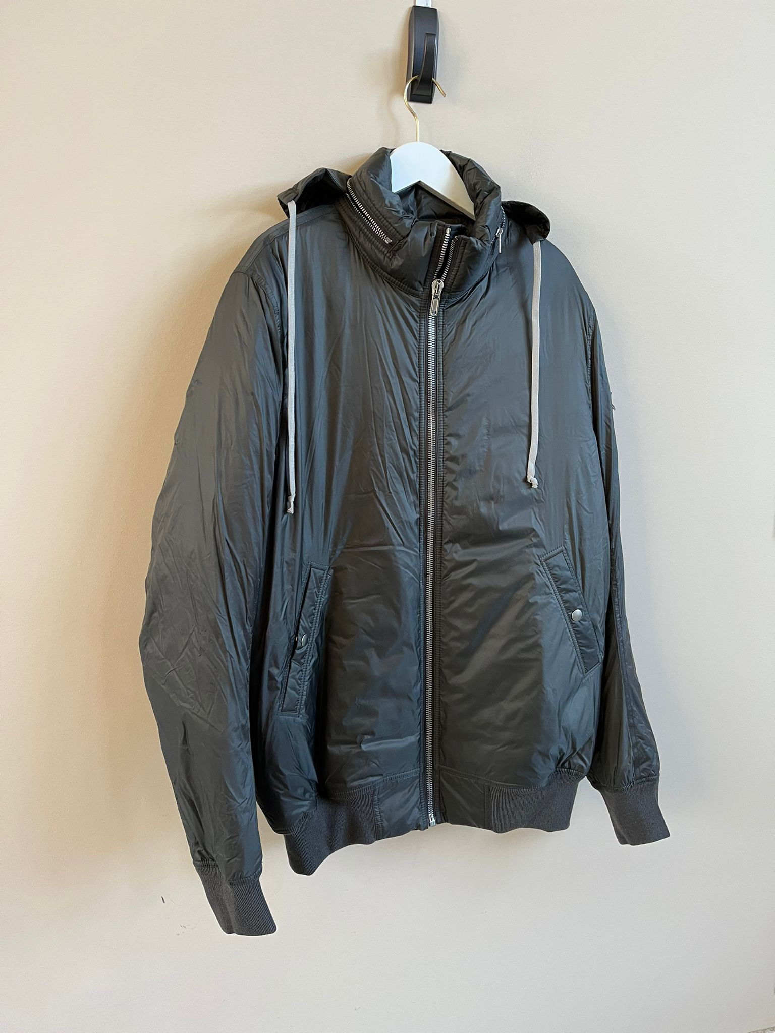 Rick Owens Down Zipped Hood Bomber Jacket in Dark Dust Size US S / EU 44-46 / 1 - 8 Thumbnail