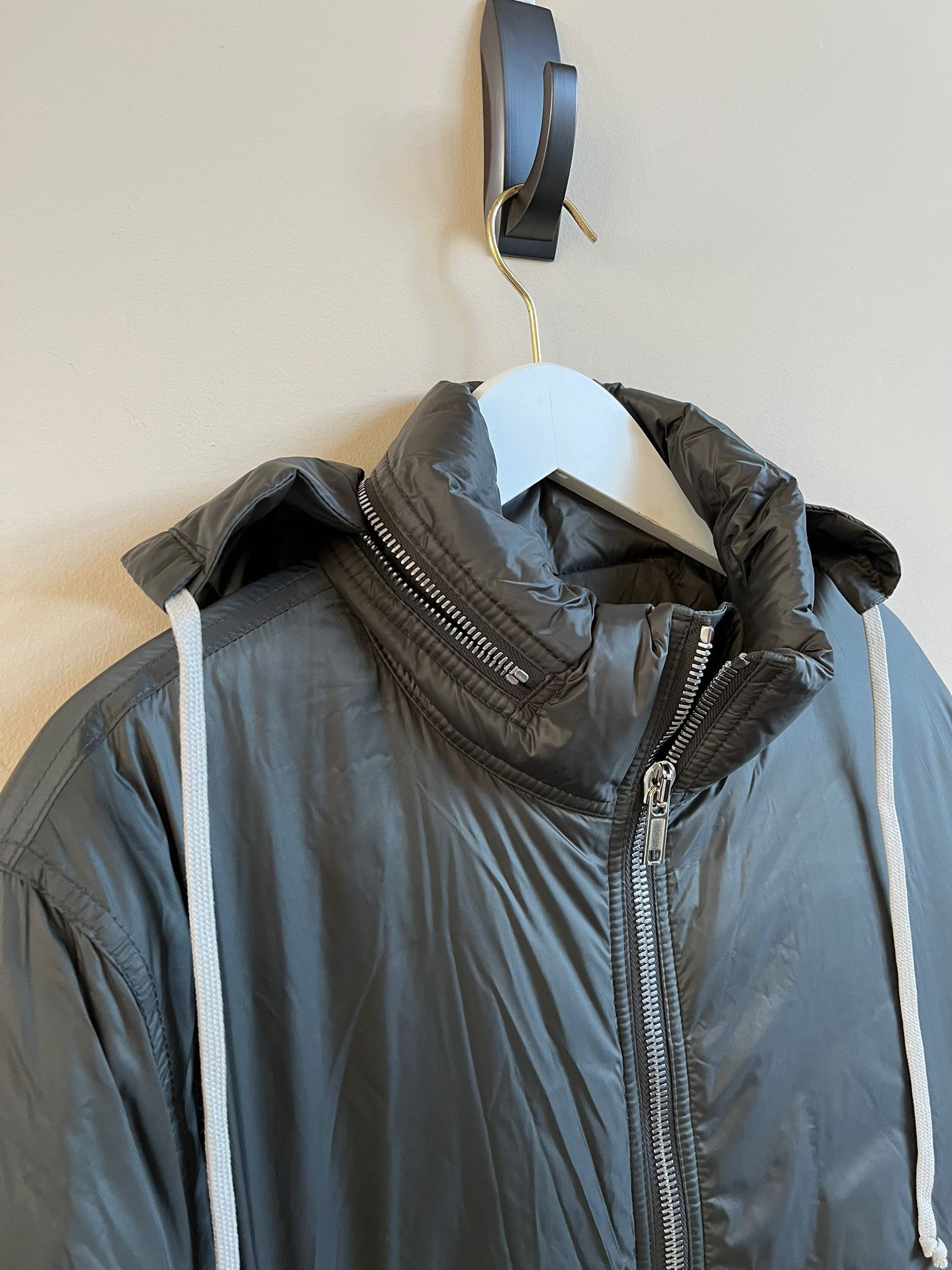 Rick Owens Down Zipped Hood Bomber Jacket in Dark Dust Size US S / EU 44-46 / 1 - 11 Thumbnail