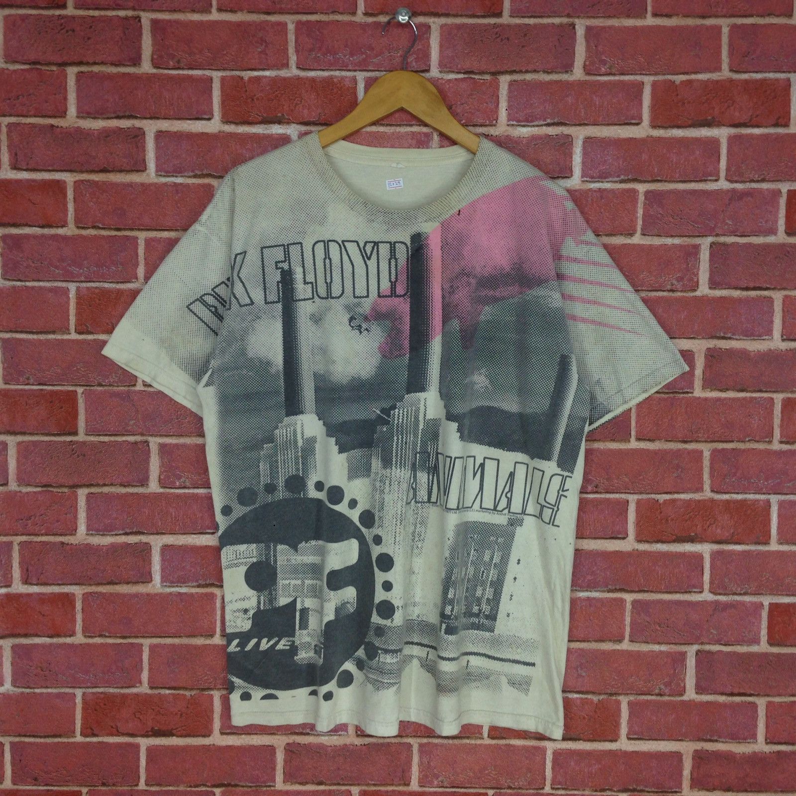 Band Tees Pink Floyd Animal Album Band Shirt Size US XL / EU 56 / 4 - 1 Thumbnail