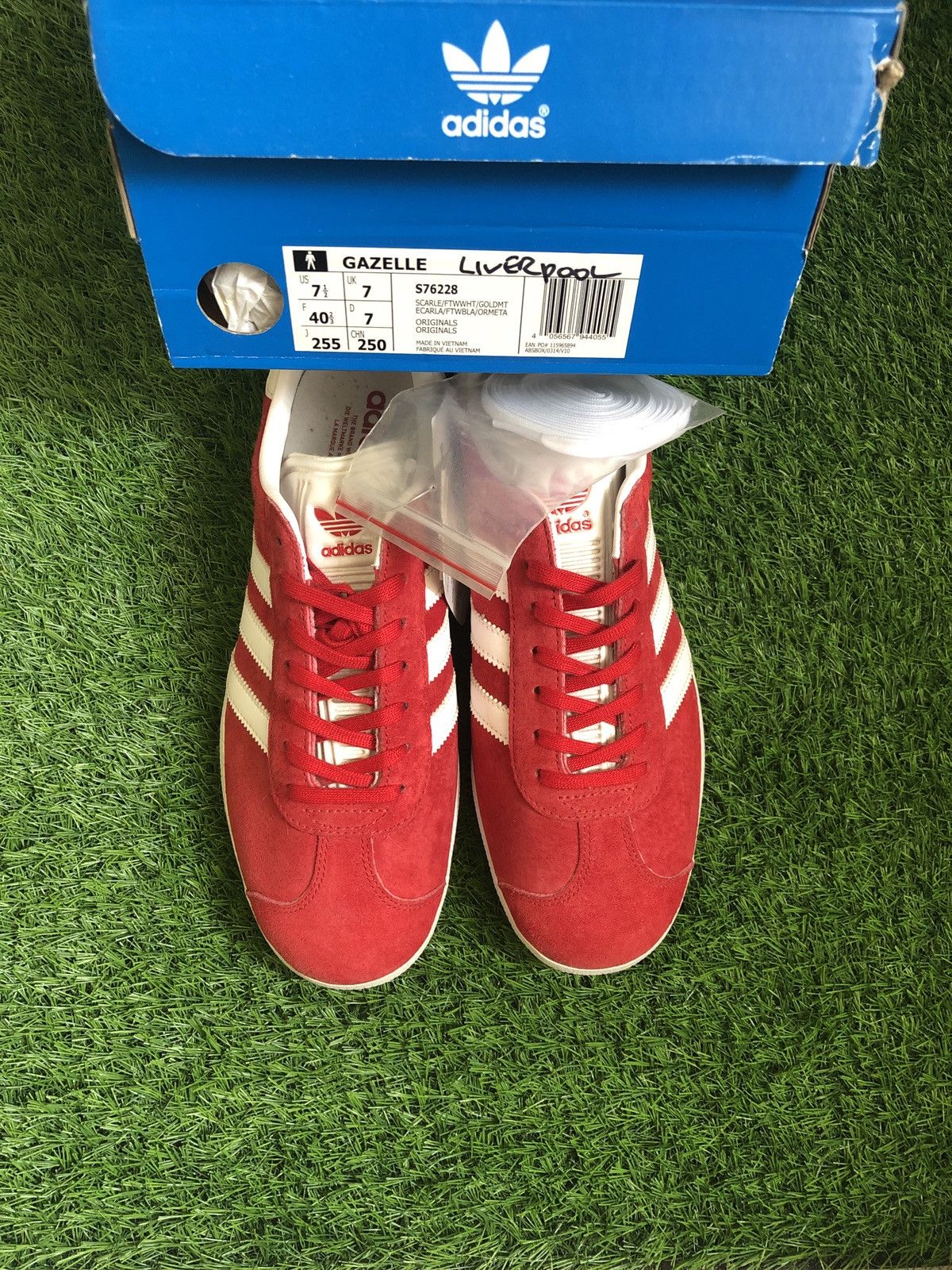 adidas gazelle silver green womens Nike Liverpool FC Essential T-Shirt Red XL