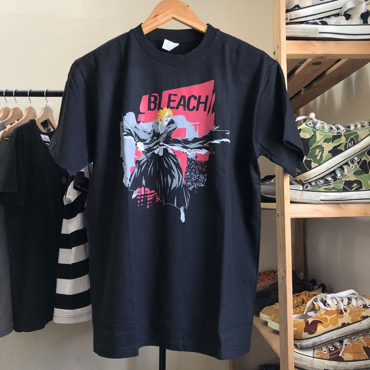 Anime × Cartoon Network × Japanese Brand Bleach Anime Tee Size US M / EU 48-50 / 2 - 1 Thumbnail