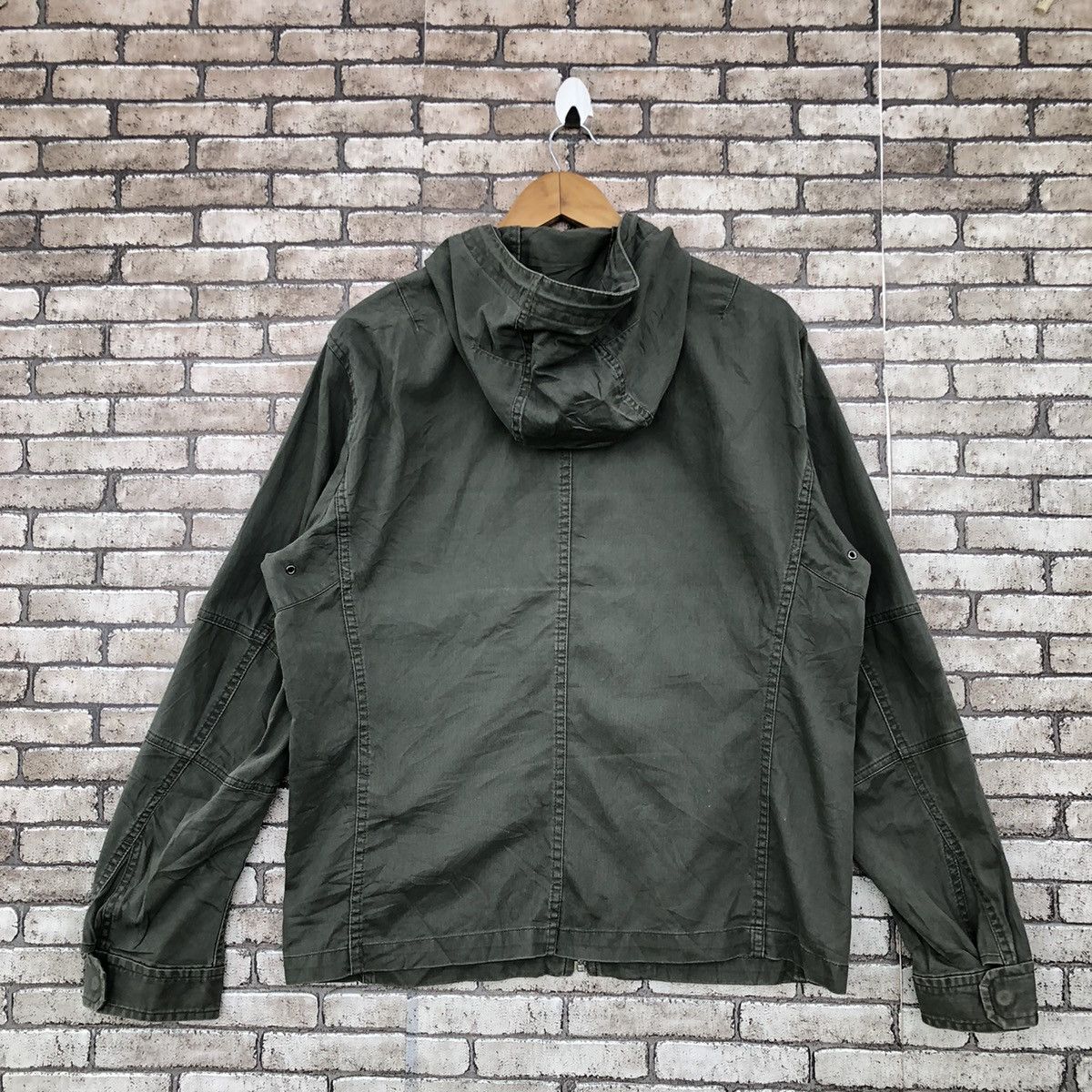Japanese Brand × Uniqlo Uniqlo Military Design Light Jacket Size US XL / EU 56 / 4 - 2 Thumbnail