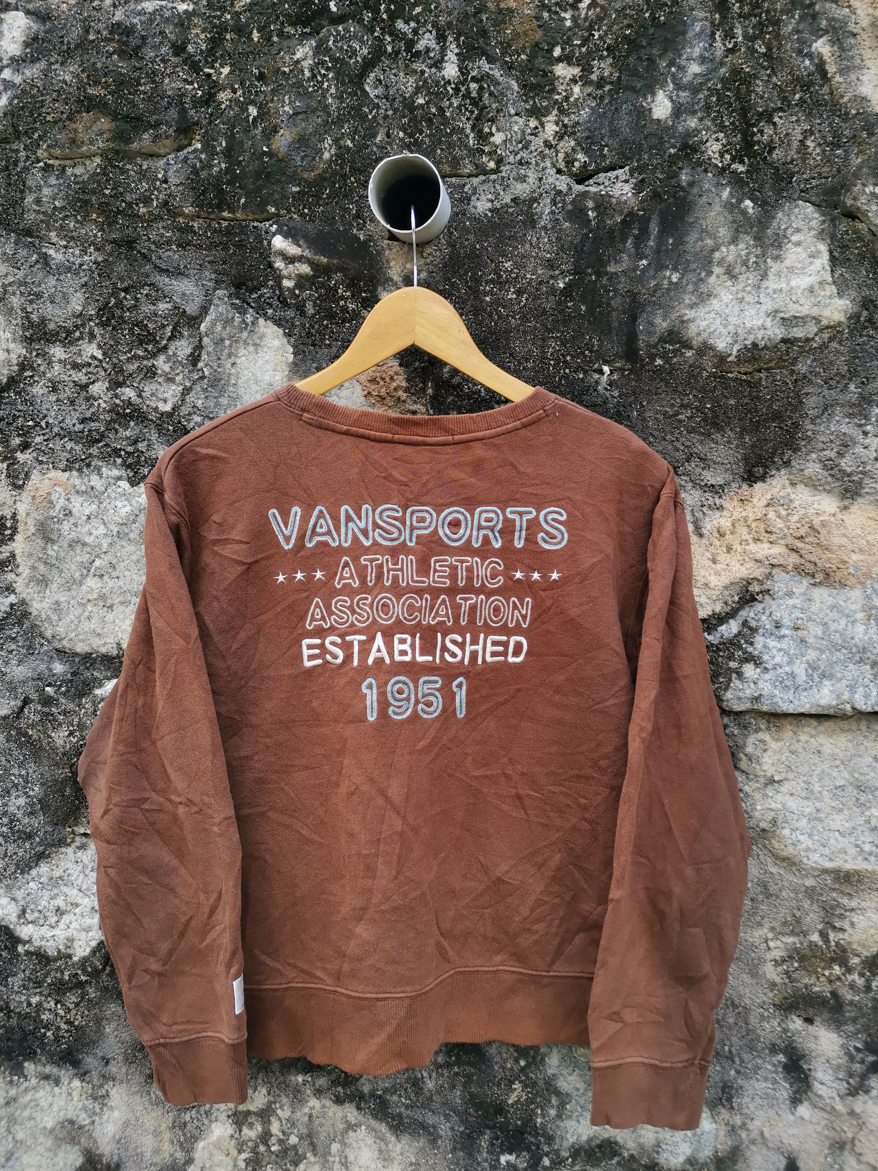 Japanese Brand Vintage Vansport 1951 Embroidered Sweatshirt Hype Colour Size US S / EU 44-46 / 1 - 1 Thumbnail