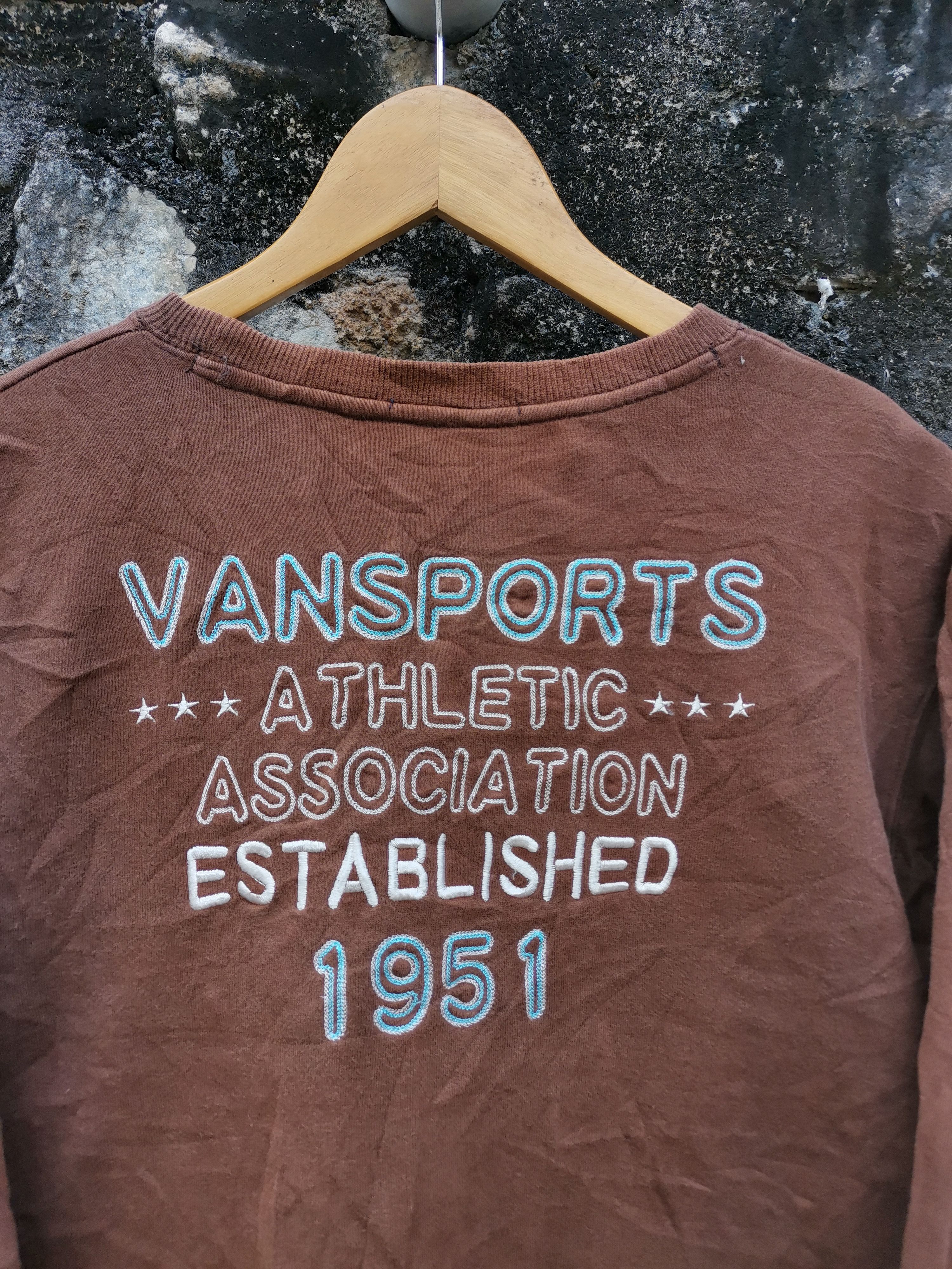 Japanese Brand Vintage Vansport 1951 Embroidered Sweatshirt Hype Colour Size US S / EU 44-46 / 1 - 2 Thumbnail