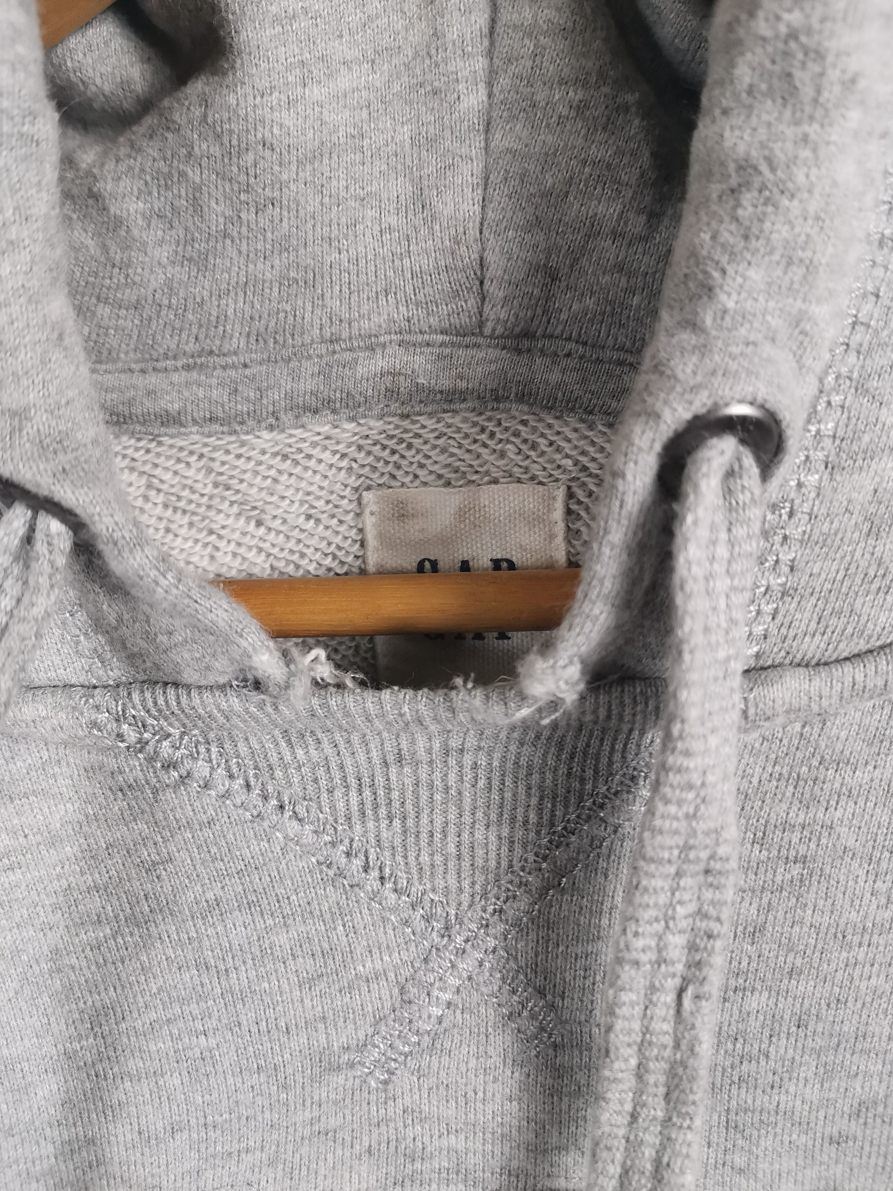 Gap Vintage Gap 1969 Embroidered Logo Pullover Hoodies Size US S / EU 44-46 / 1 - 3 Thumbnail